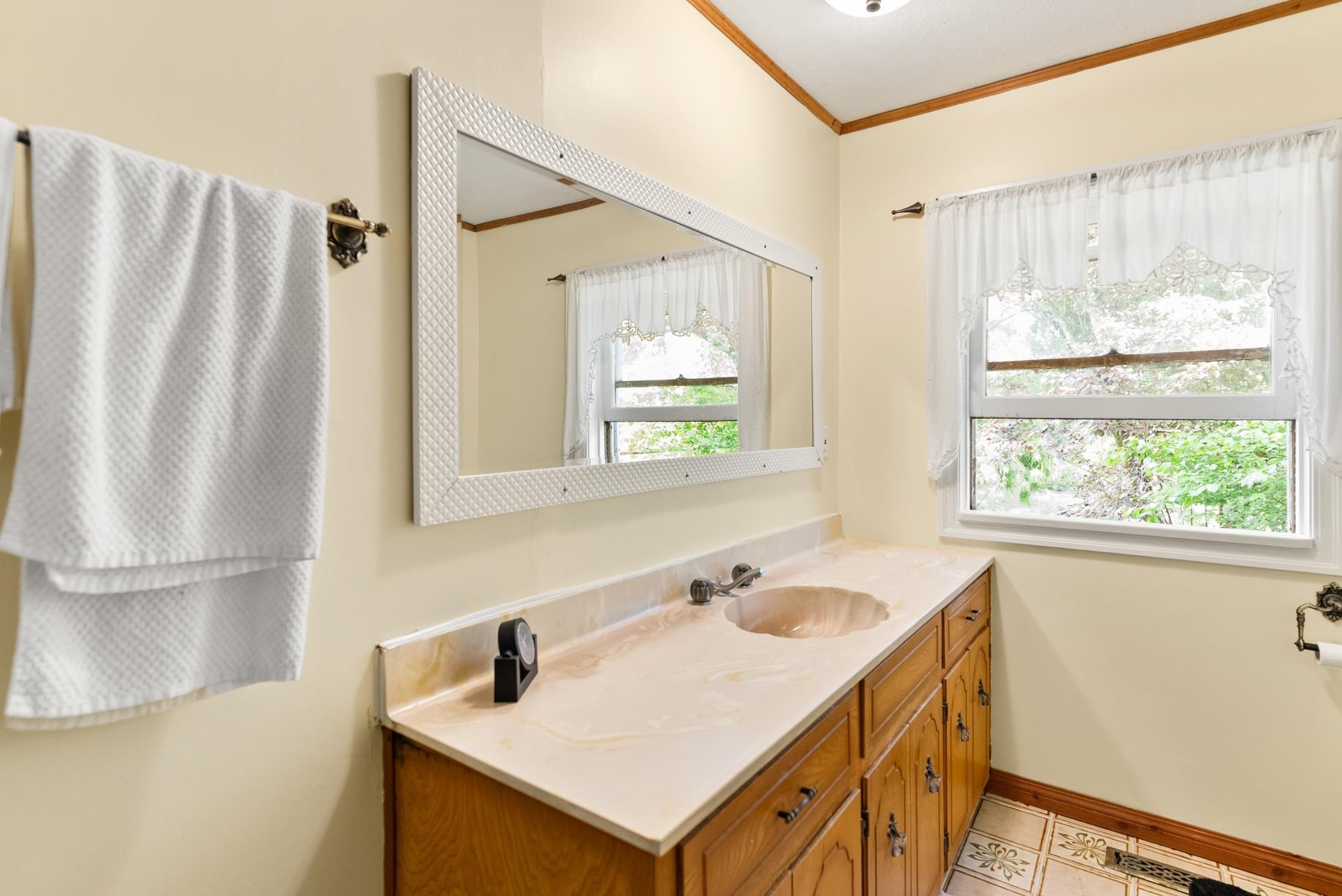









21415


0

Avenue,
Langley,




BC
V2Z 1S6

