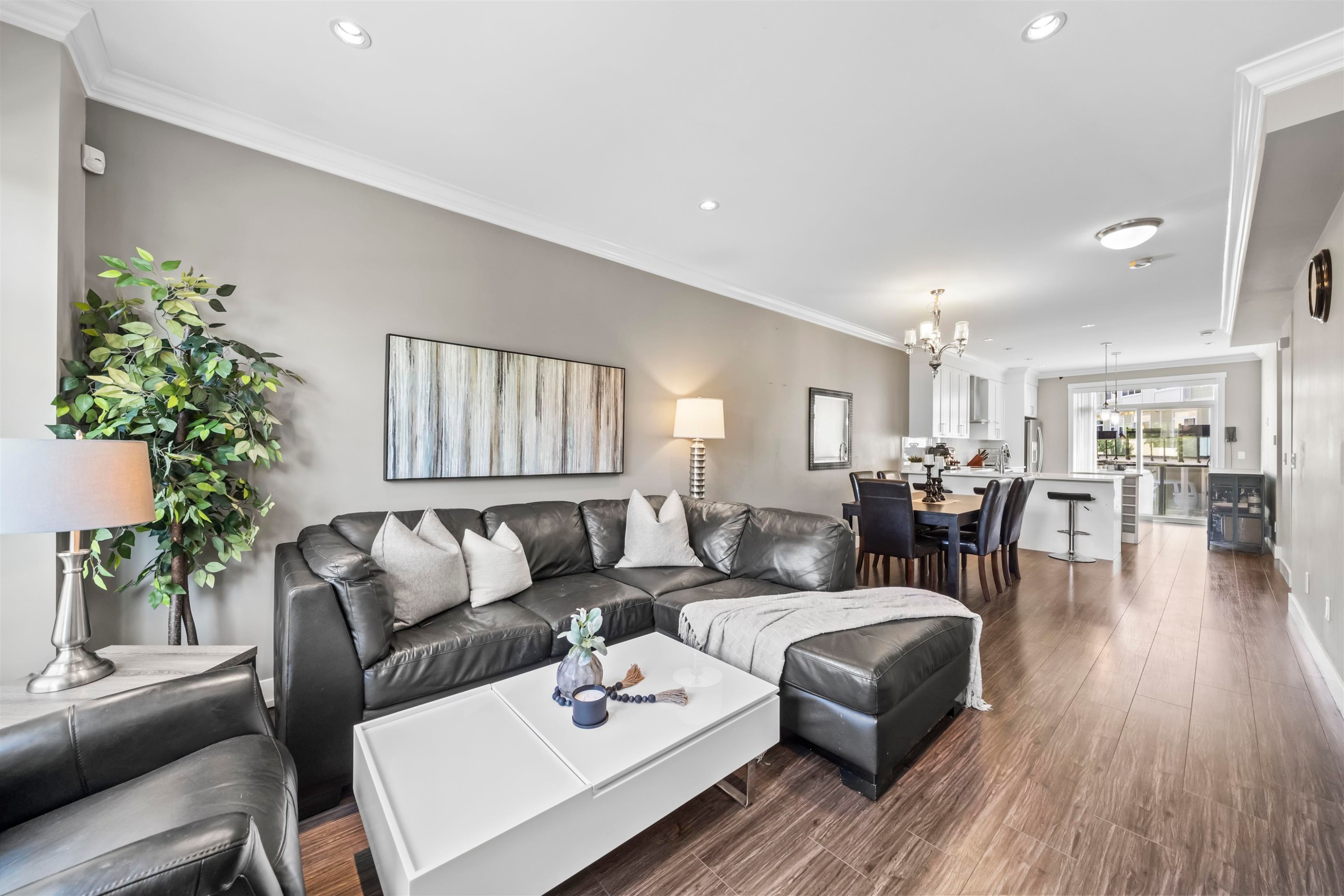 









13670


62

Avenue, 79,
Surrey,




BC
V3X 0H8

