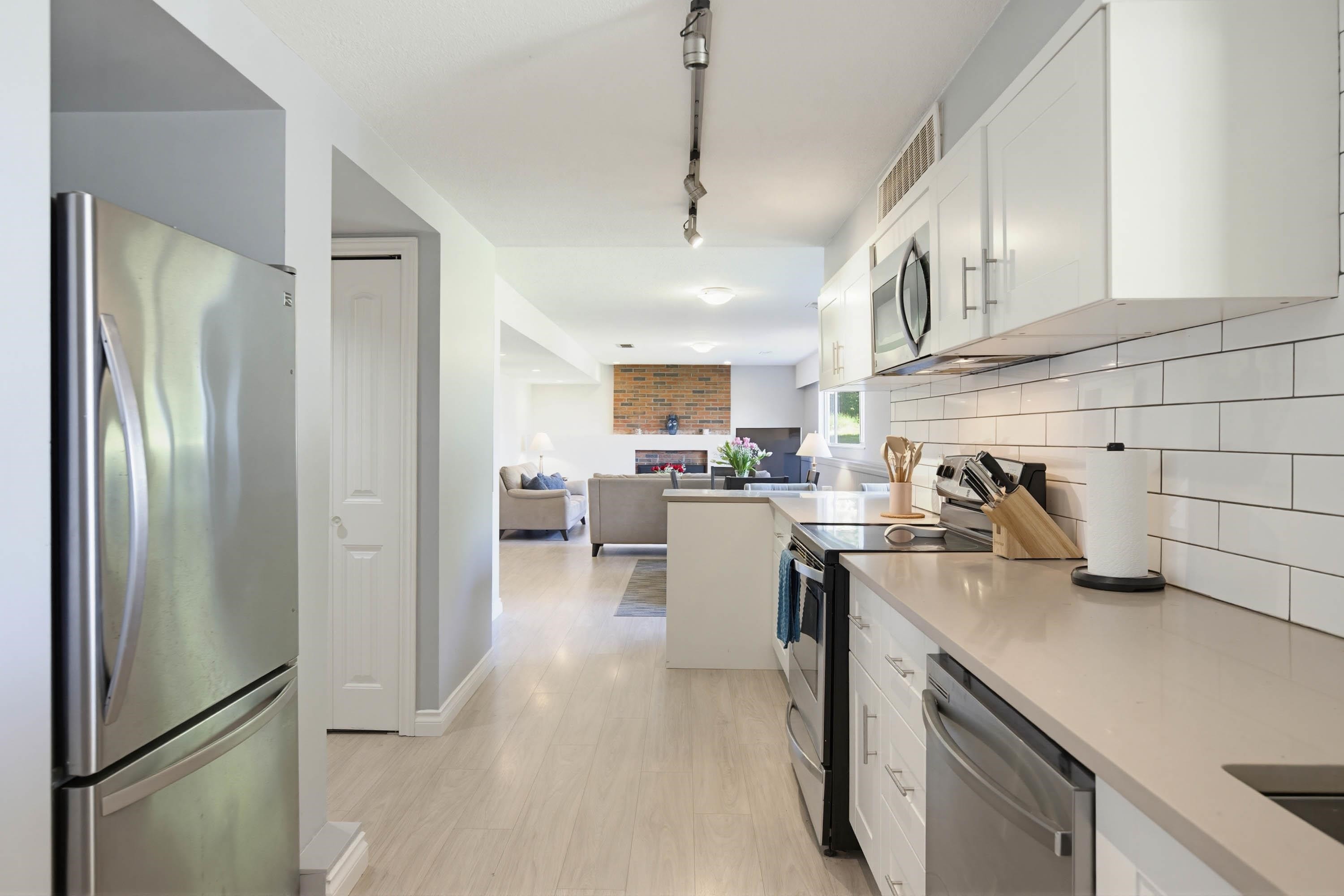 









24105


61

Avenue,
Langley,




BC
V2Y 1M5

