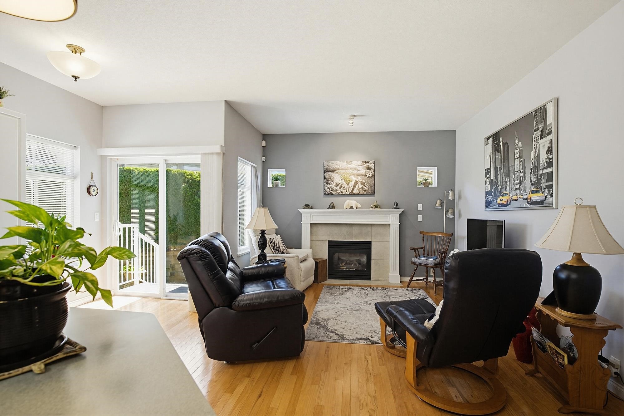 









33751


7

Avenue, 146,
Mission,




BC
V2V 7C2

