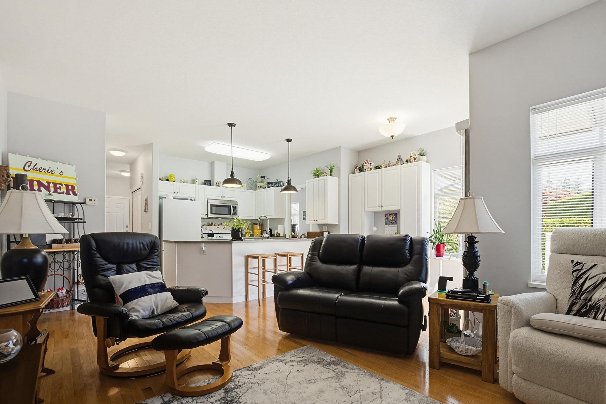 









33751


7

Avenue, 146,
Mission,




BC
V2V 7C2

