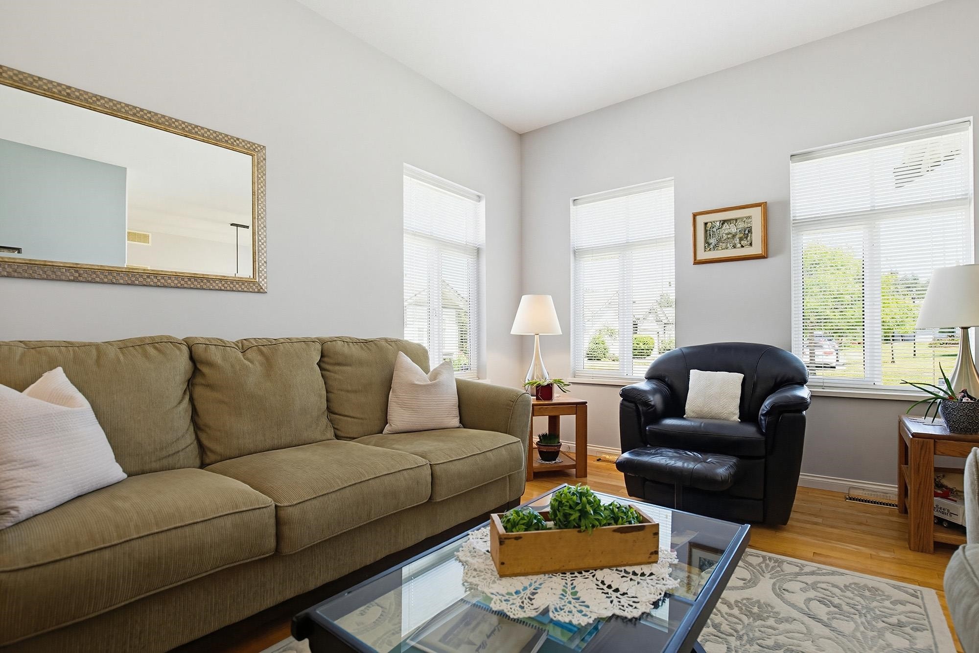 









33751


7

Avenue, 146,
Mission,




BC
V2V 7C2

