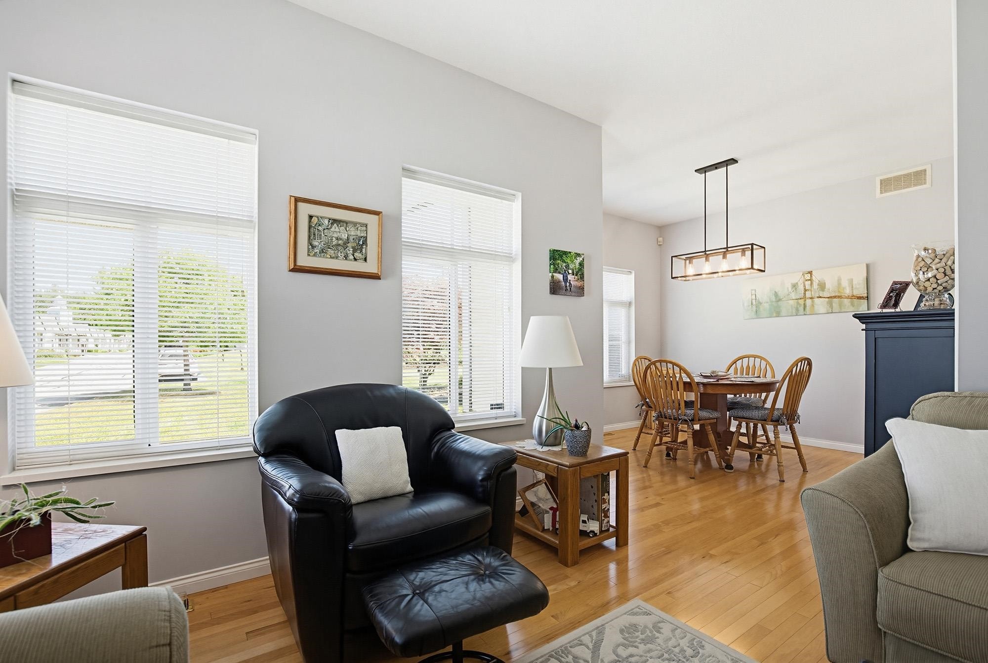 









33751


7

Avenue, 146,
Mission,




BC
V2V 7C2


