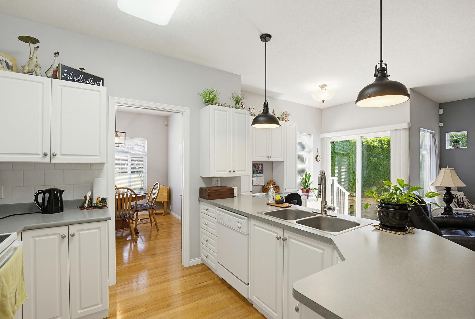 









33751


7

Avenue, 146,
Mission,




BC
V2V 7C2

