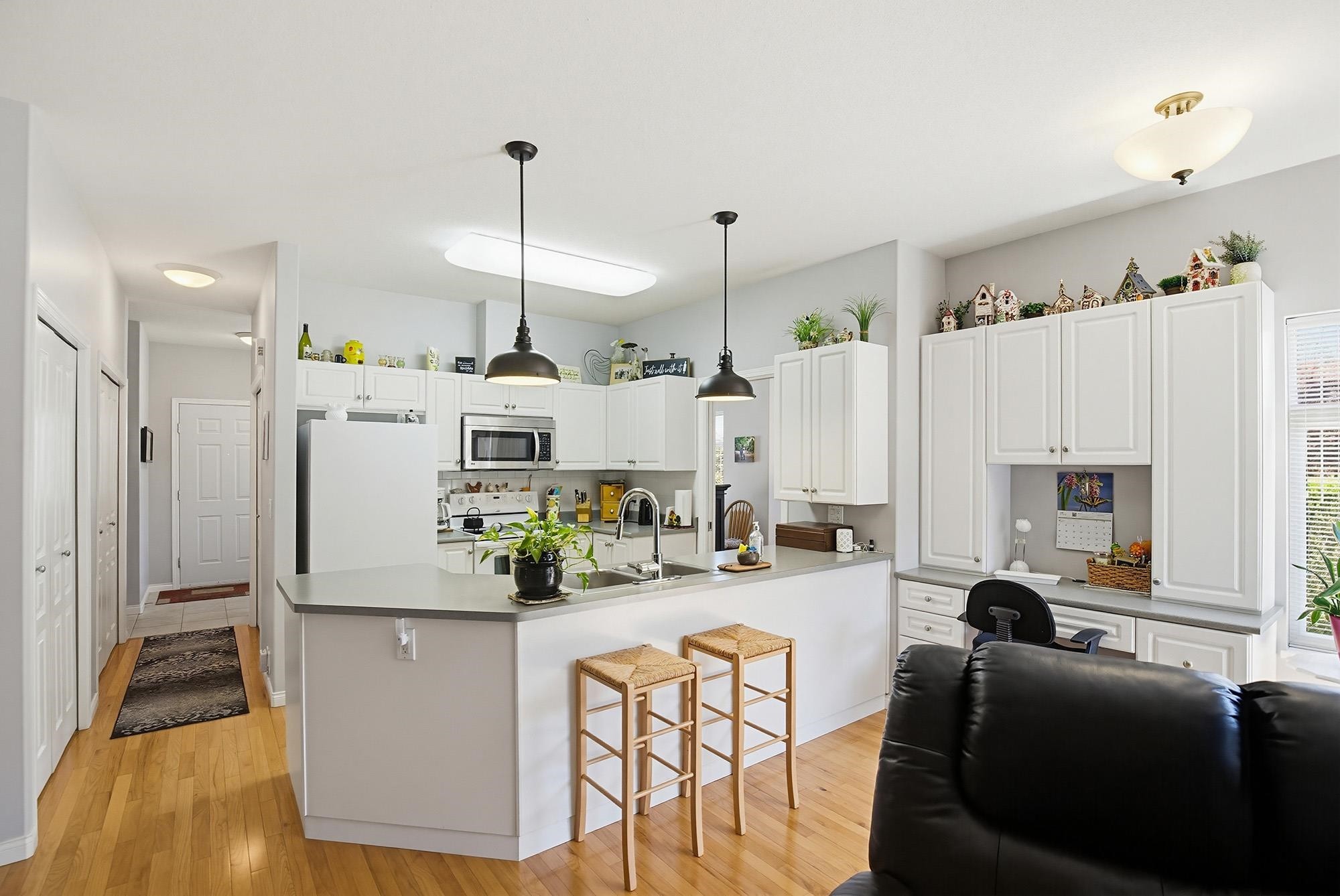 









33751


7

Avenue, 146,
Mission,




BC
V2V 7C2

