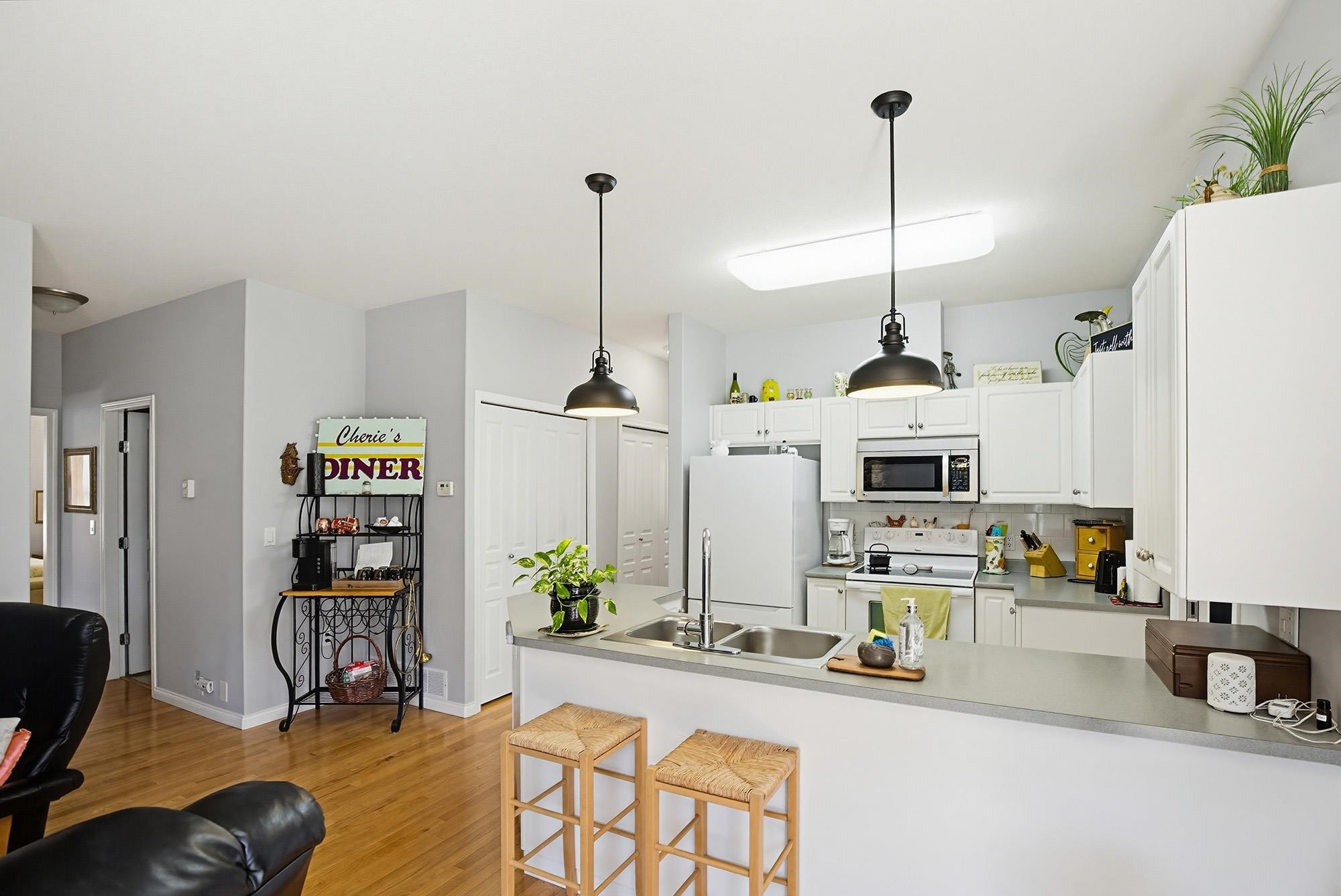 









33751


7

Avenue, 146,
Mission,




BC
V2V 7C2

