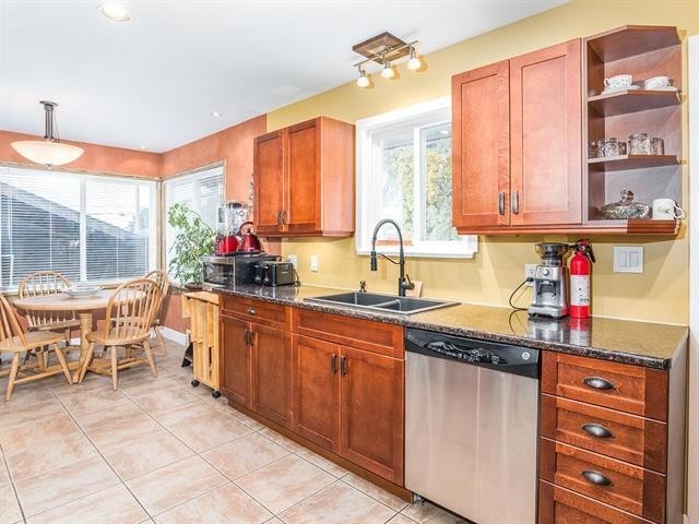 









11719


75a

Avenue,
Delta,




BC
V4C 1J6

