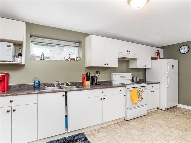 









11719


75a

Avenue,
Delta,




BC
V4C 1J6

