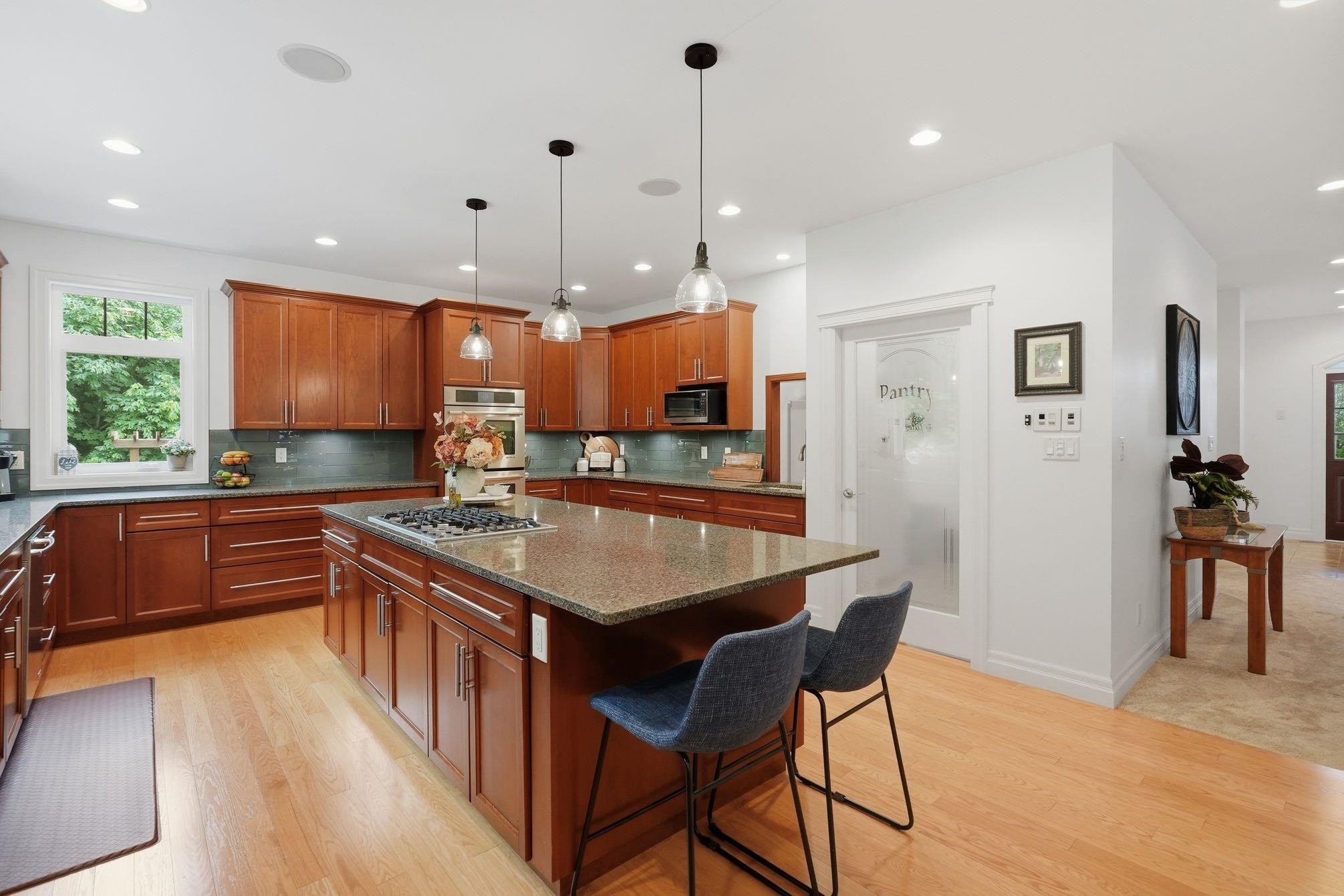 









30935


Harris

Road,
Abbotsford,




BC
V4X 1W2

