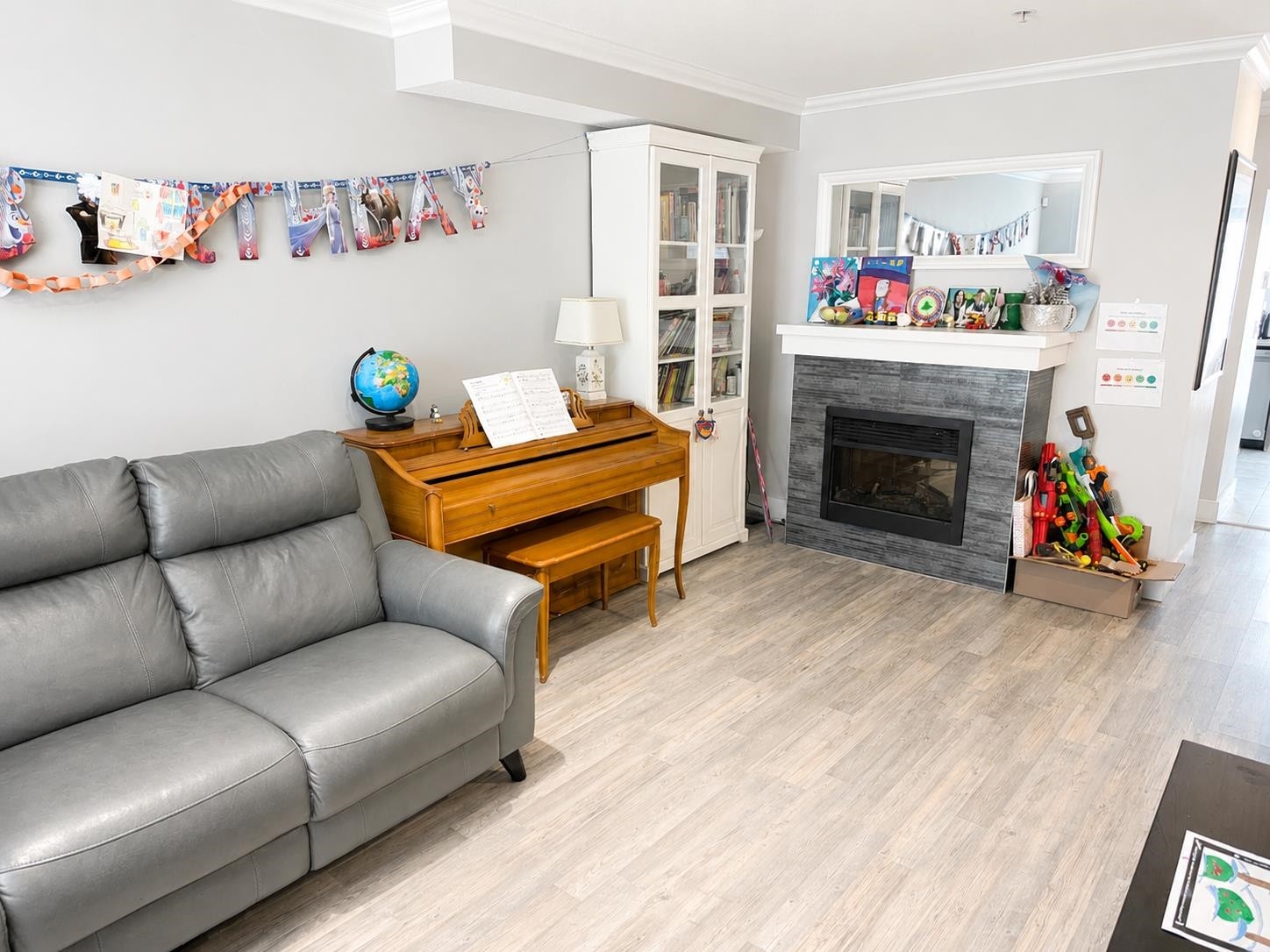 









15833


26

Avenue, 47,
Surrey,




BC
V3Z 2X5


