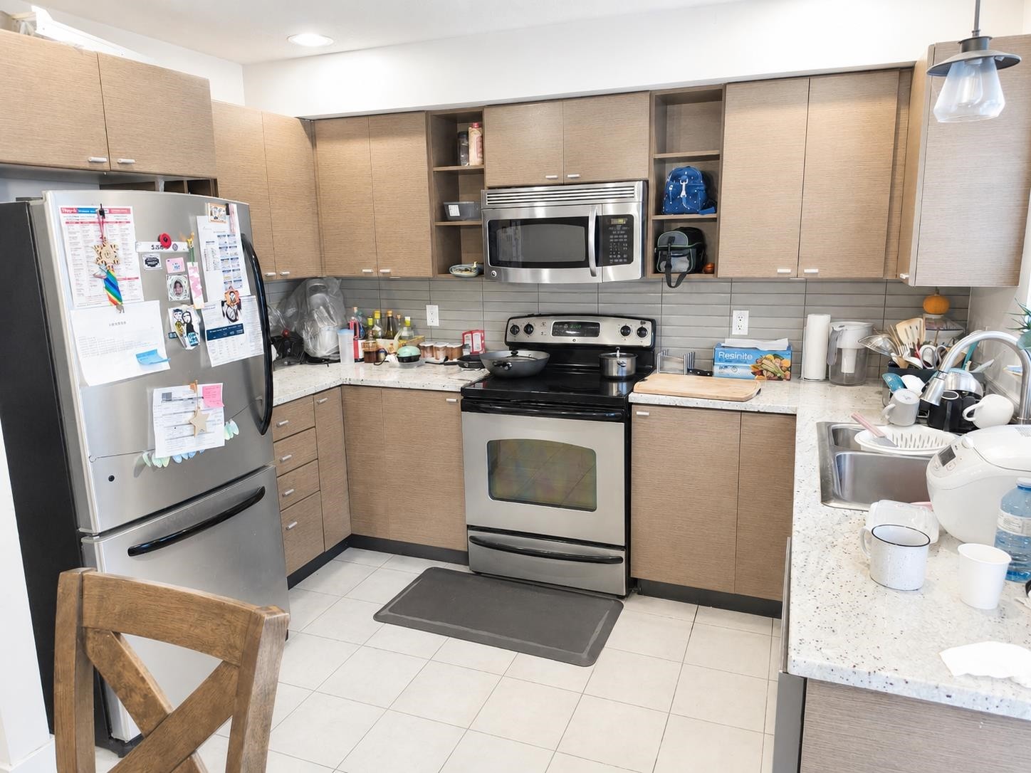 









15833


26

Avenue, 47,
Surrey,




BC
V3Z 2X5

