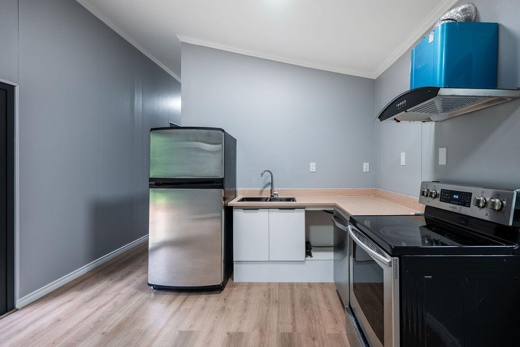 









12930


Sabo

Street,
Mission,




BC
V4S 1L6

