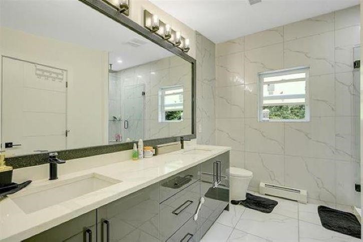 









7794


141b

Street,
Surrey,




BC
V3W 6J7

