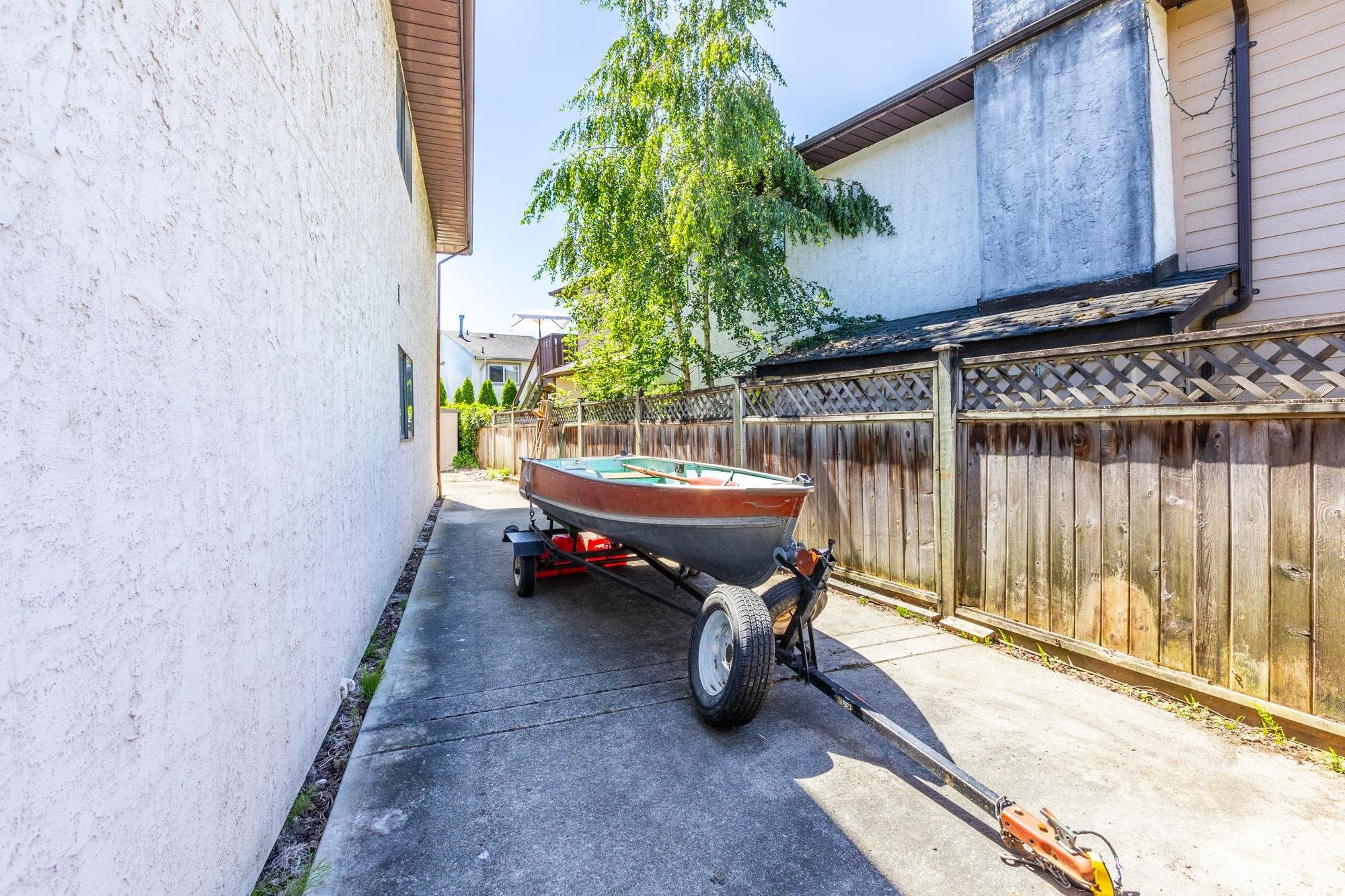 









2266


Willoughby

Way,
Langley,




BC
V2Y 1C1

