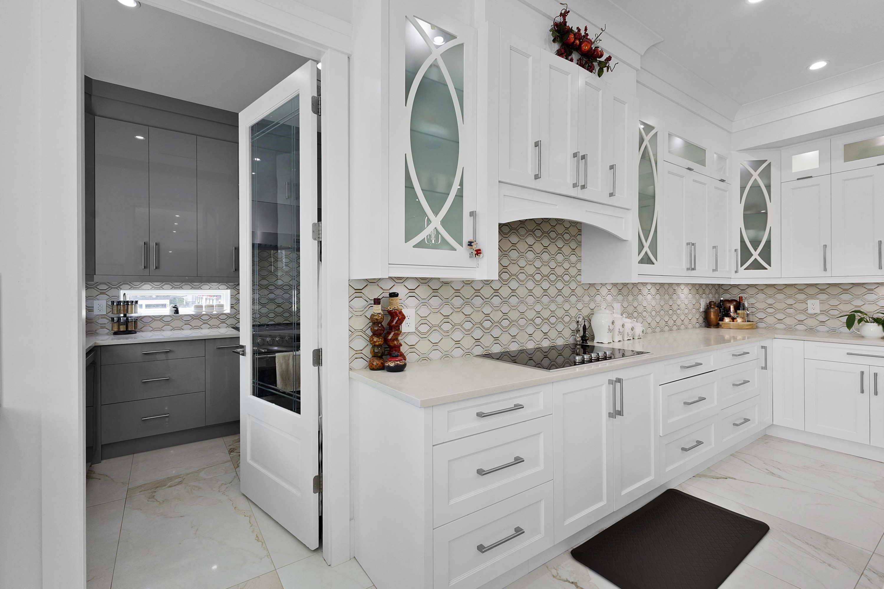 









13170


57

Avenue,
Surrey,




BC
V3X 0K2

