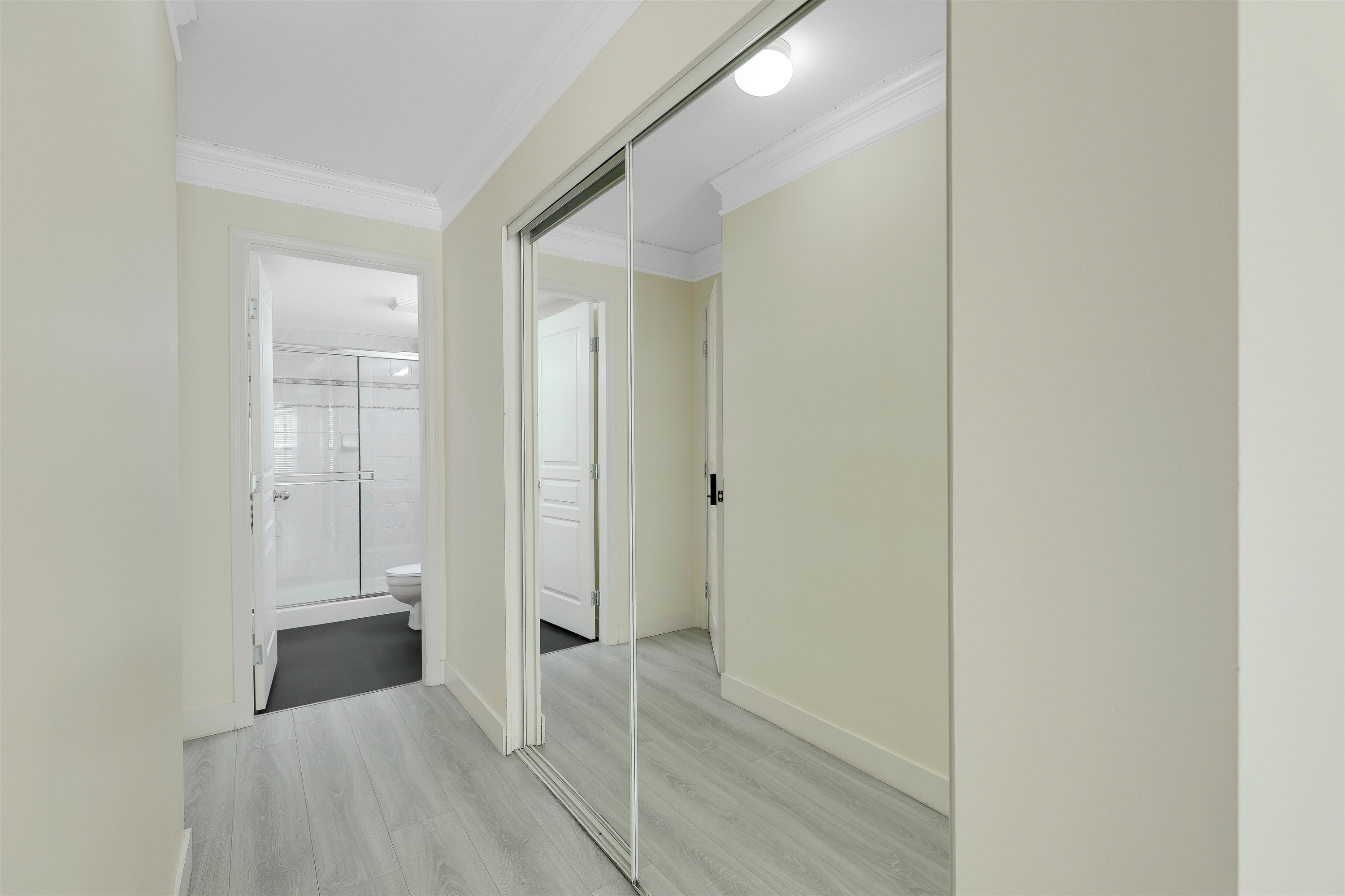 









6385


121

Street, 207,
Surrey,




BC
V3X 3K6

