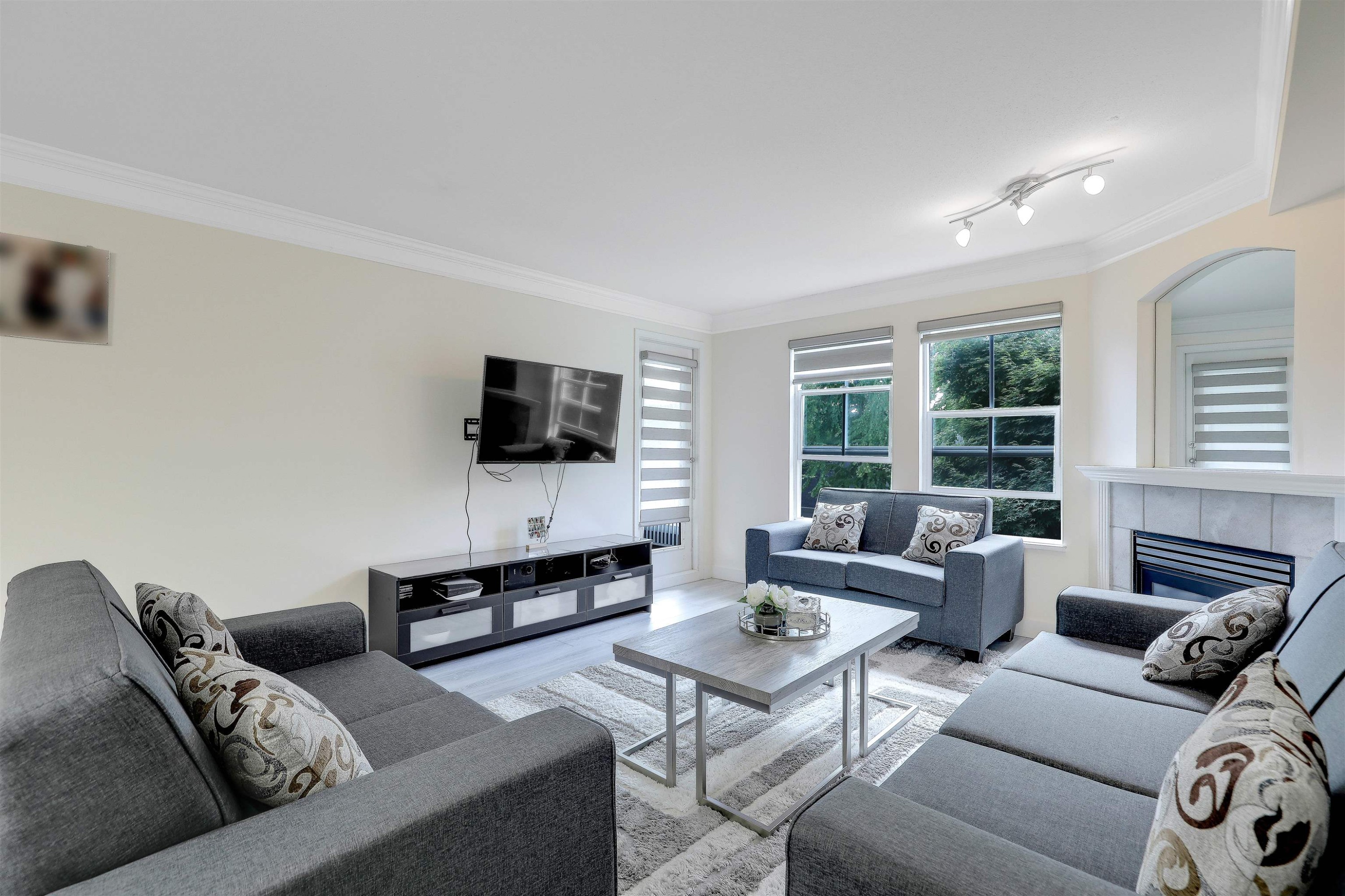 









6385


121

Street, 207,
Surrey,




BC
V3X 3K6

