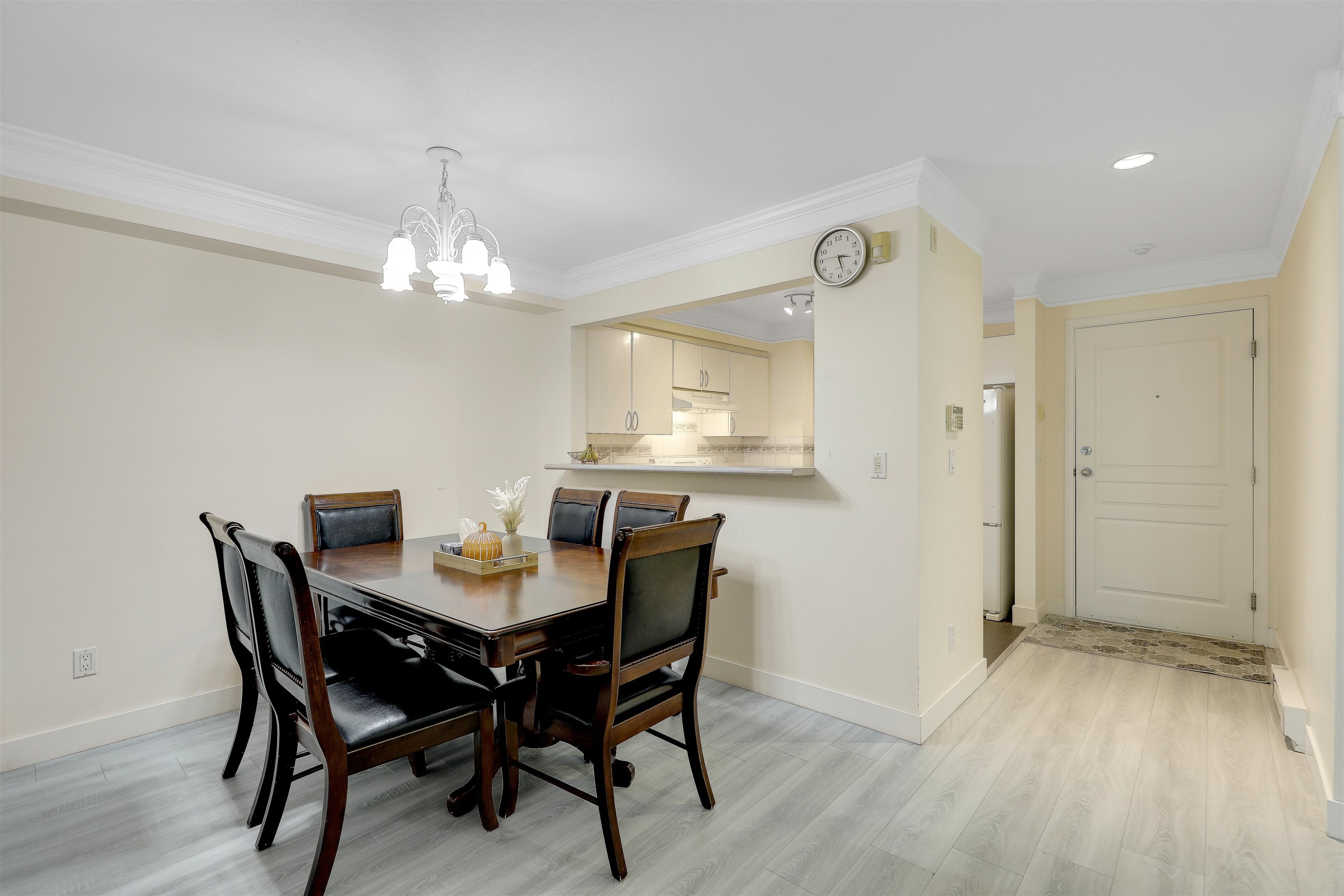 









6385


121

Street, 207,
Surrey,




BC
V3X 3K6

