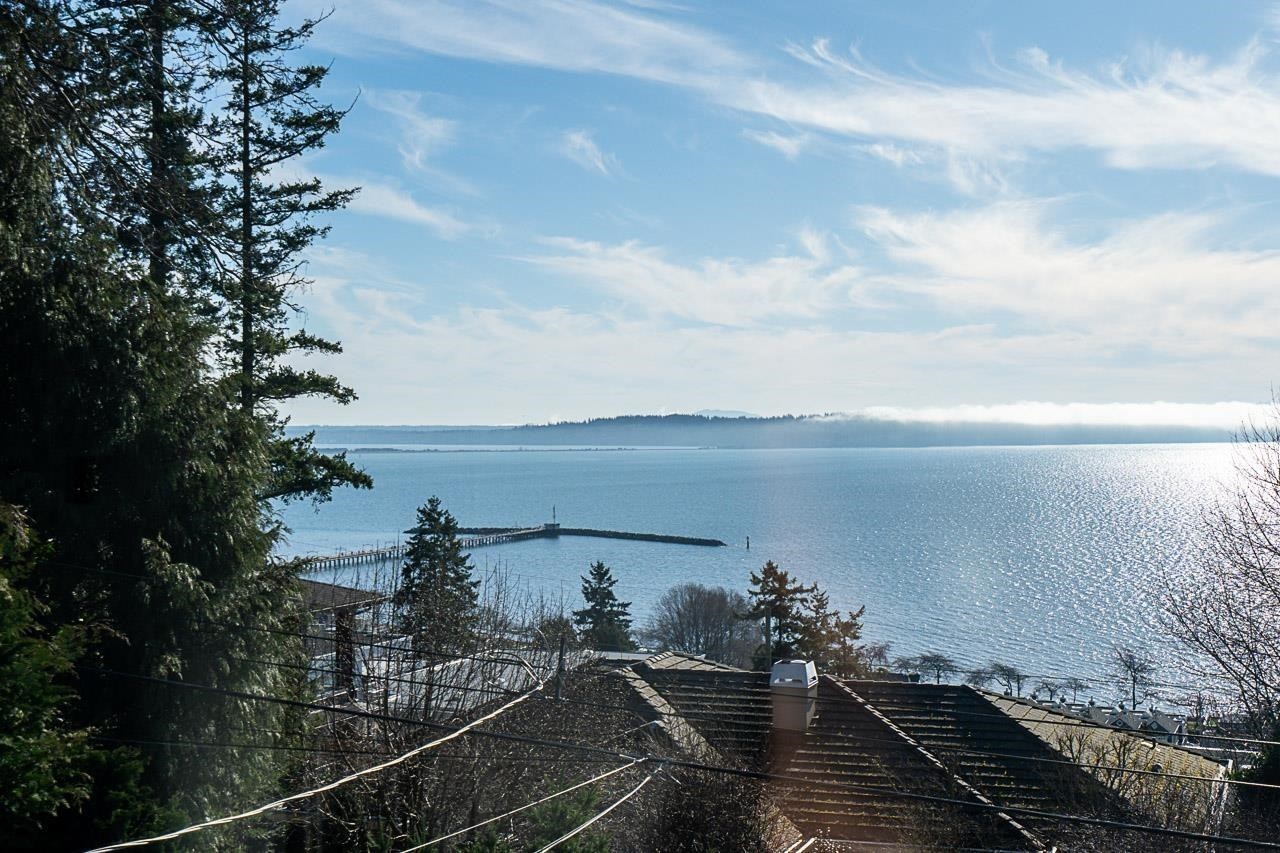 









14815


Hardie

Avenue,
White Rock,




BC
V4B 2H6

