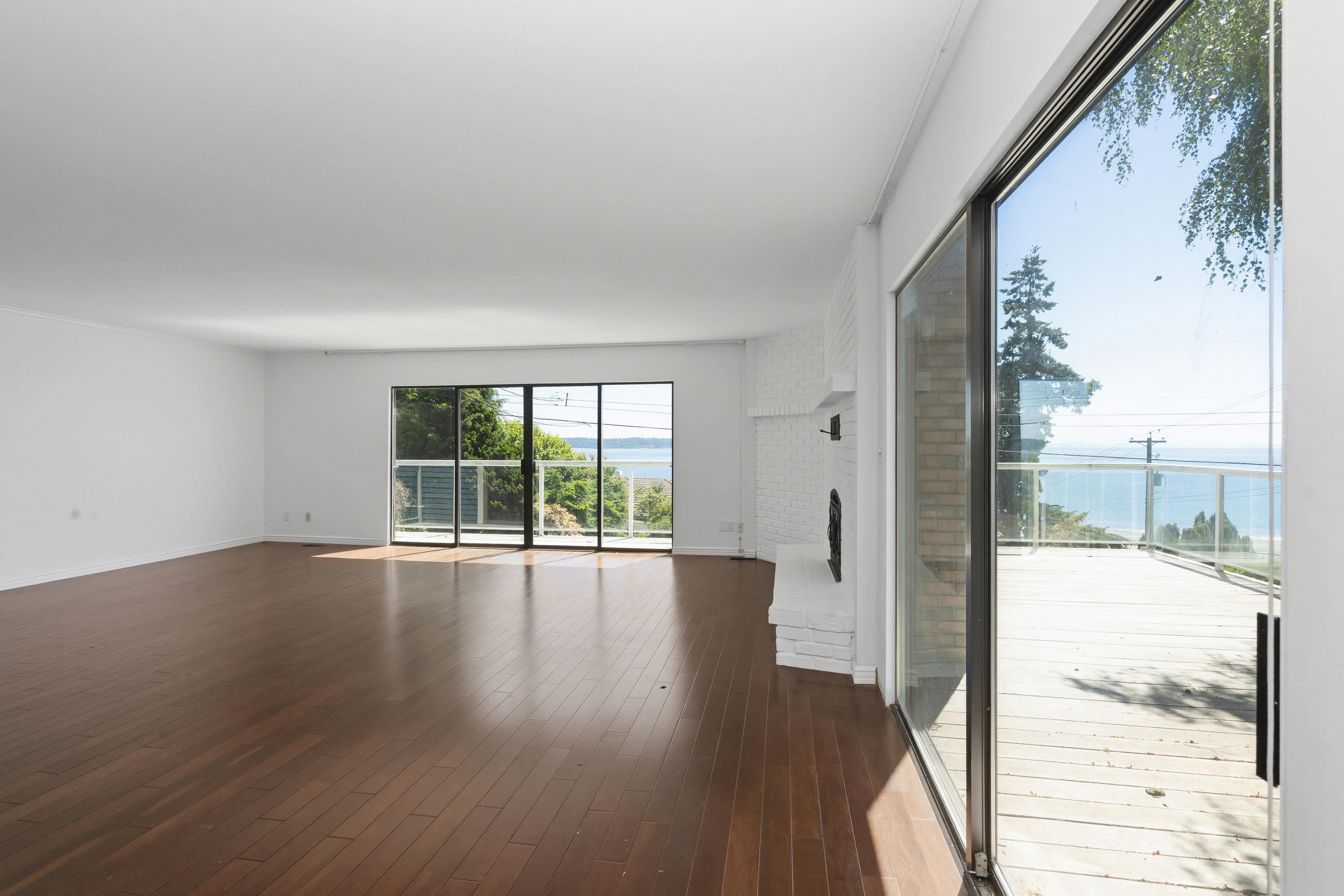 









14815


Hardie

Avenue,
White Rock,




BC
V4B 2H6

