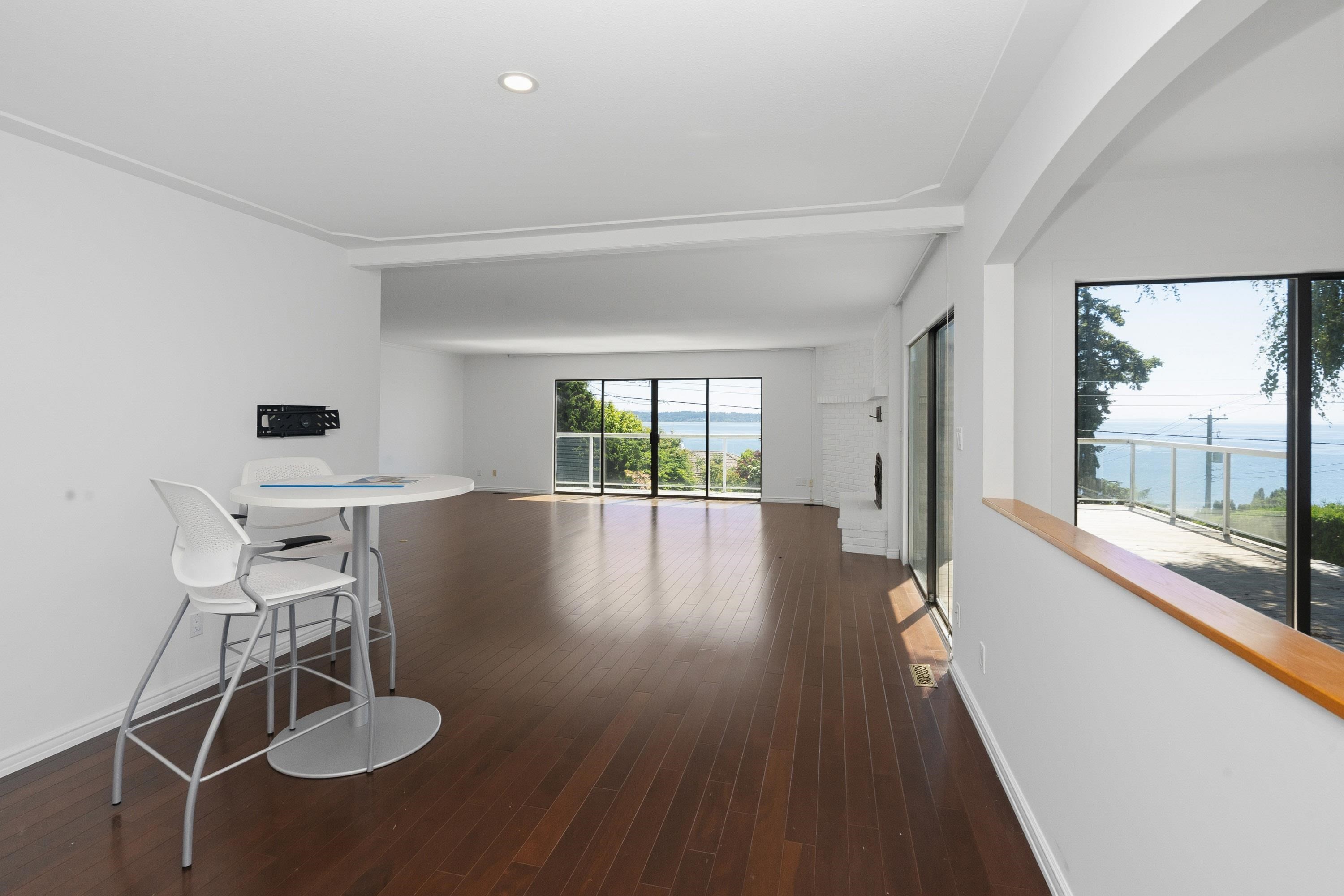 









14815


Hardie

Avenue,
White Rock,




BC
V4B 2H6

