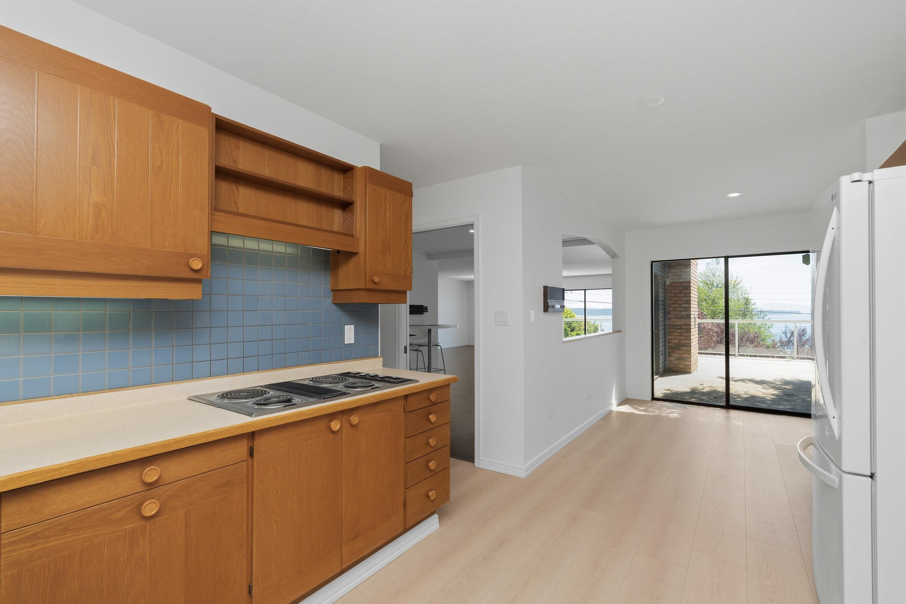 









14815


Hardie

Avenue,
White Rock,




BC
V4B 2H6

