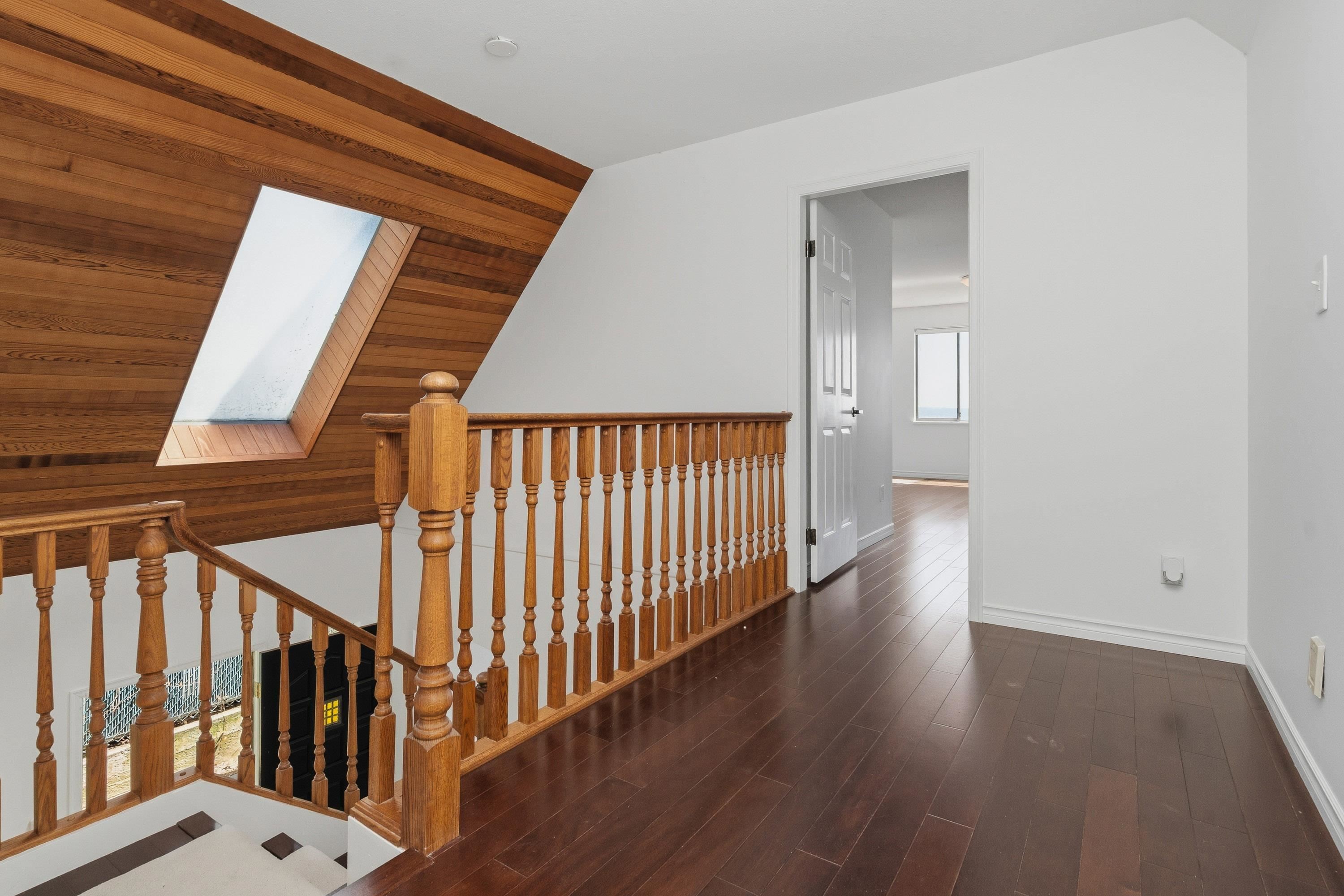 









14815


Hardie

Avenue,
White Rock,




BC
V4B 2H6

