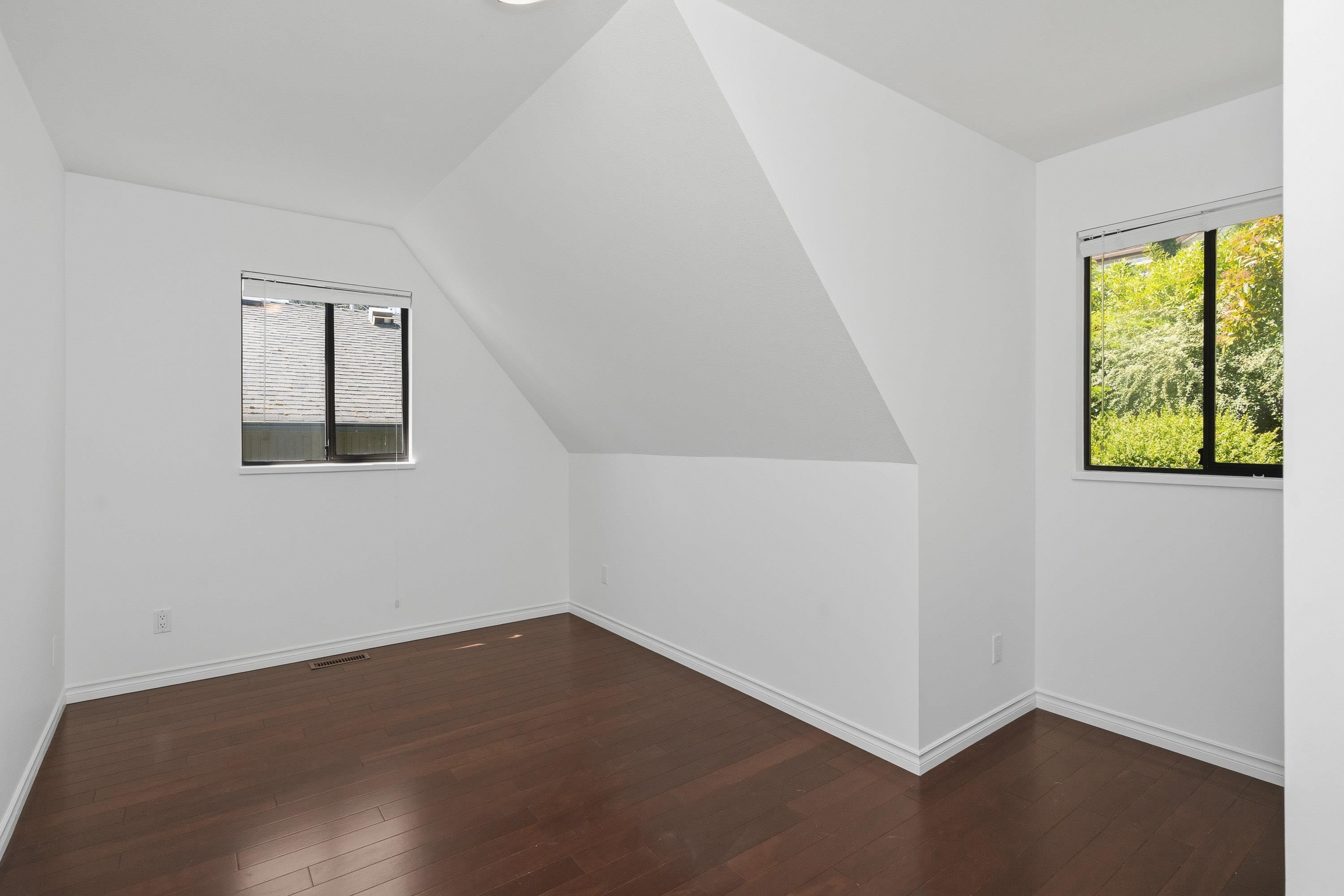 









14815


Hardie

Avenue,
White Rock,




BC
V4B 2H6

