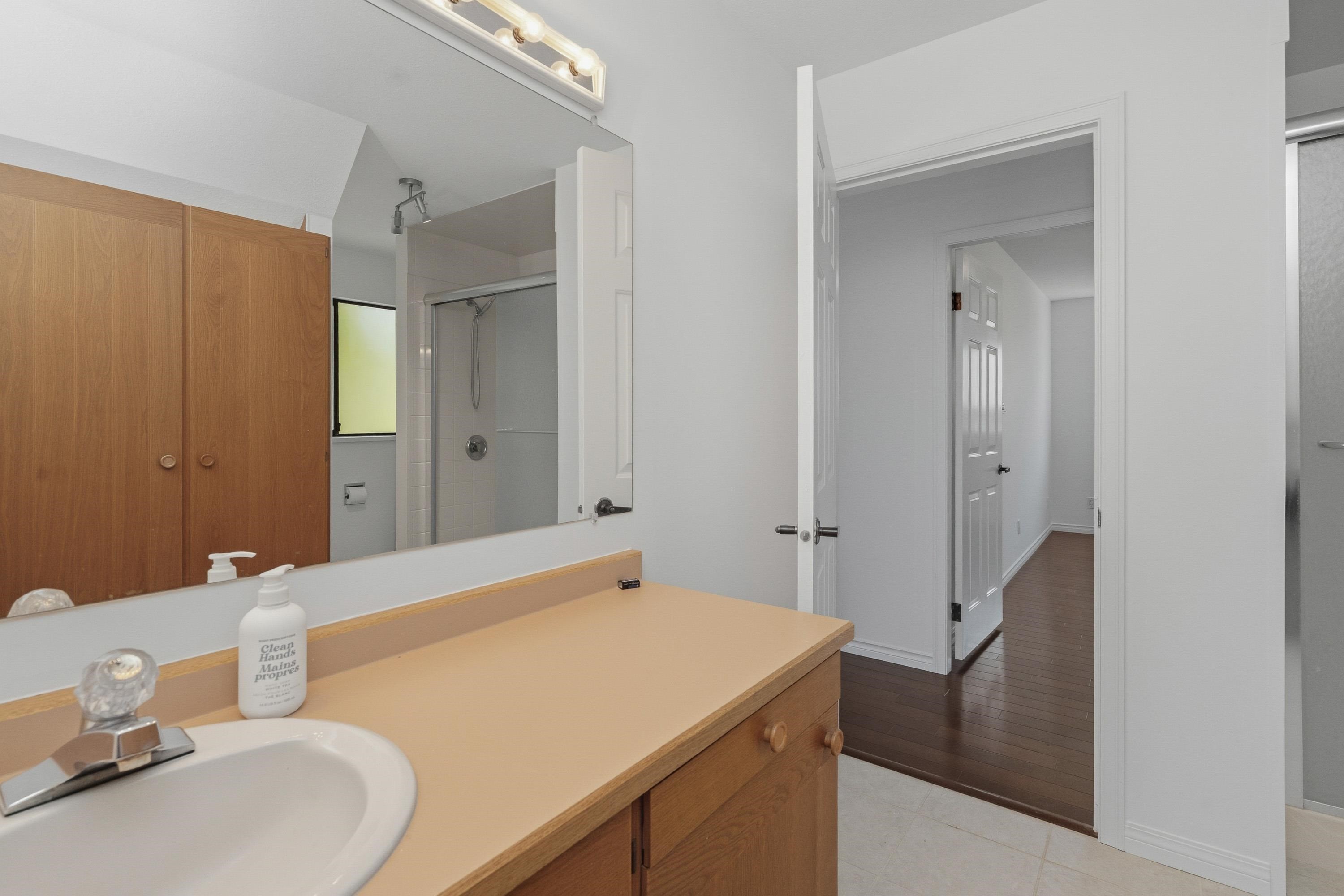 









14815


Hardie

Avenue,
White Rock,




BC
V4B 2H6

