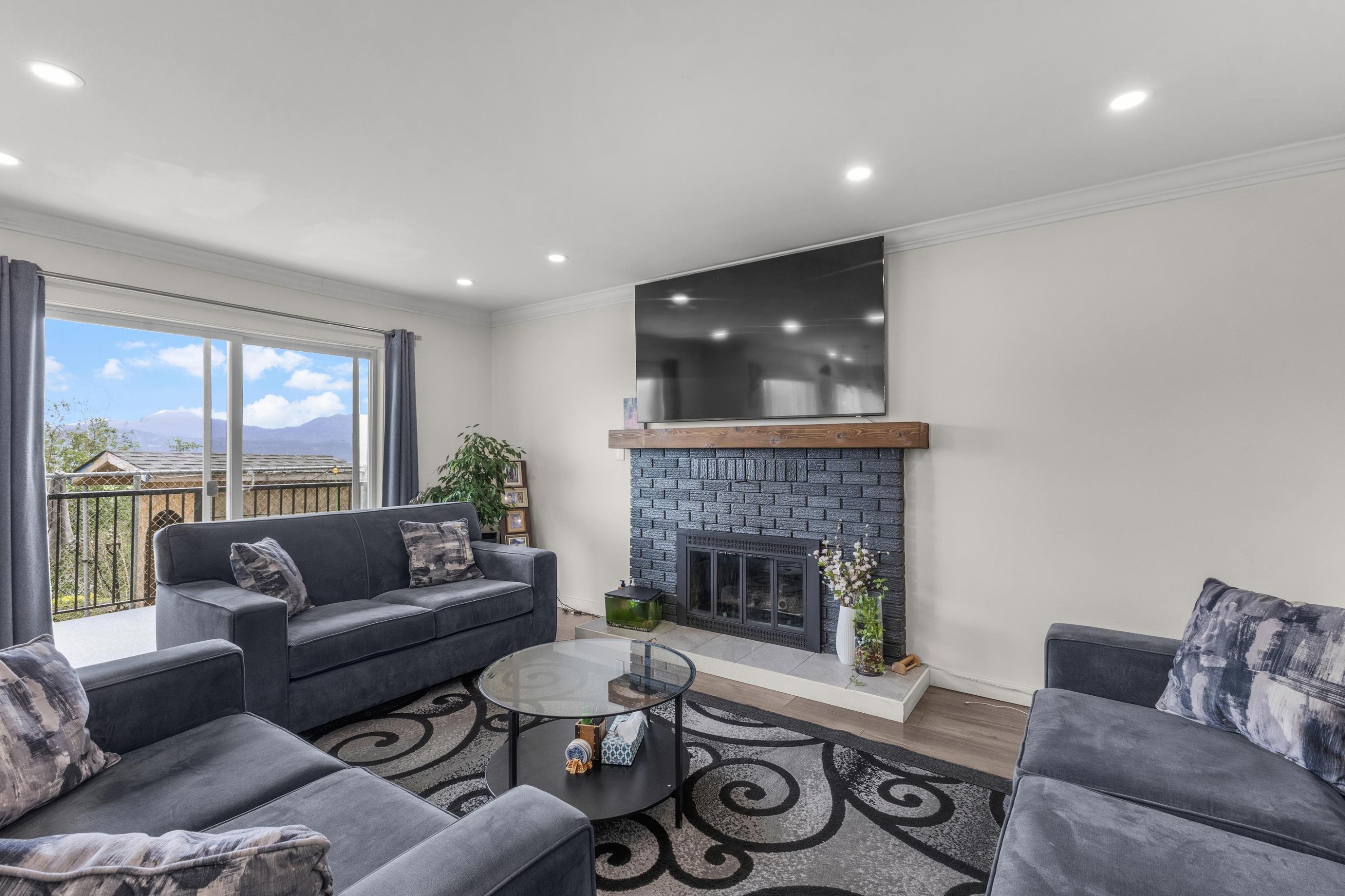 









35834


Eaglecrest

Drive,
Abbotsford,




BC
V3G 1E8

