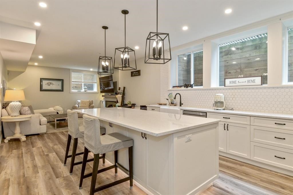









4745


204a

Street,
Langley,




BC
V3A 0E7


