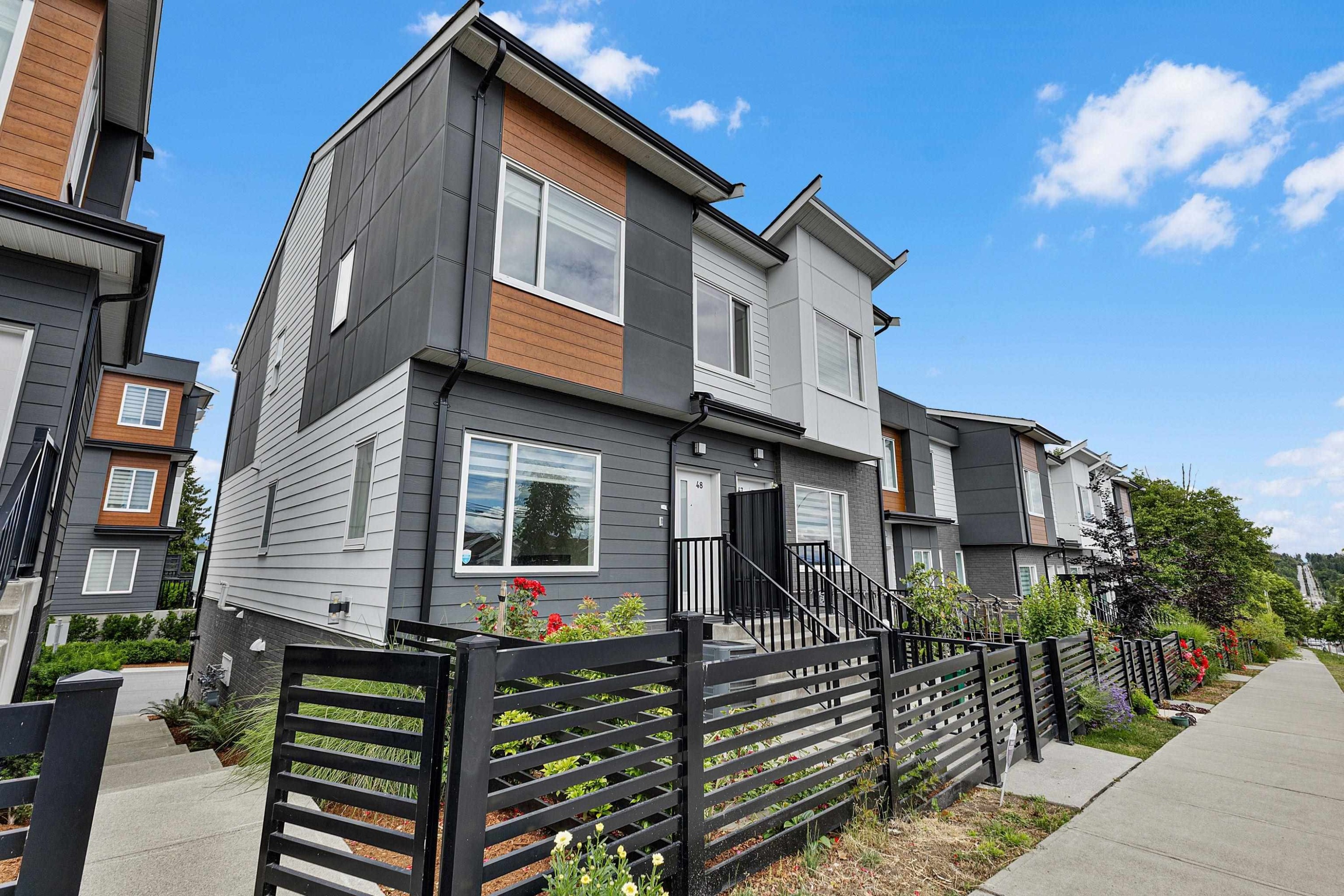 









9652


162a

Street, 48,
Surrey,




BC
V4N 2E4

