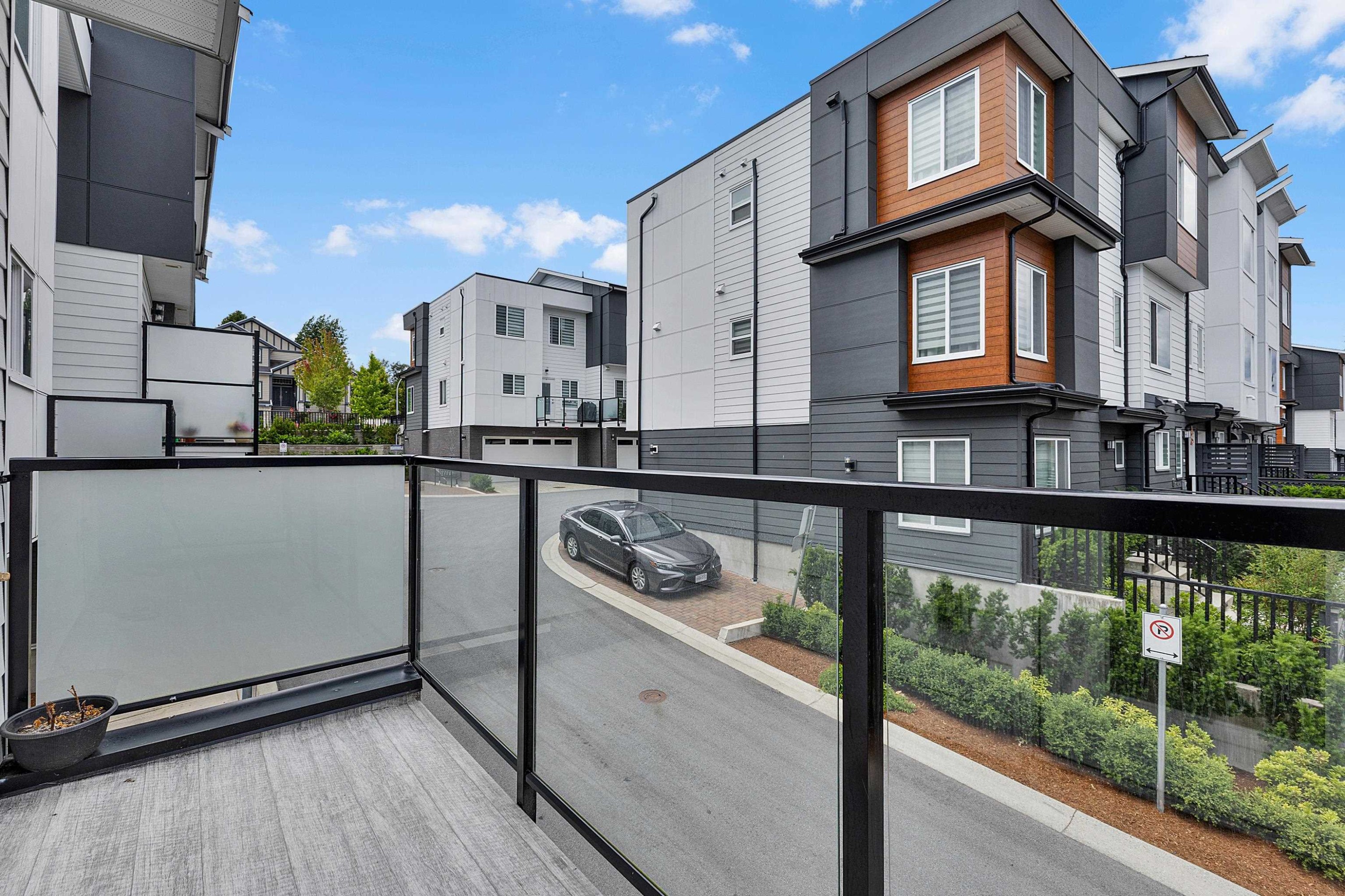 









9652


162a

Street, 48,
Surrey,




BC
V4N 2E4

