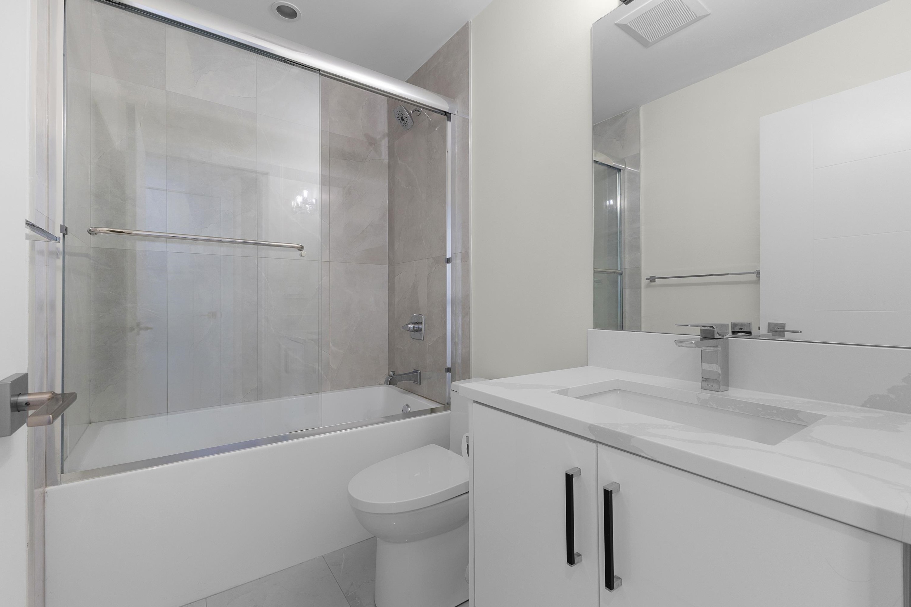 









9652


162a

Street, 48,
Surrey,




BC
V4N 2E4

