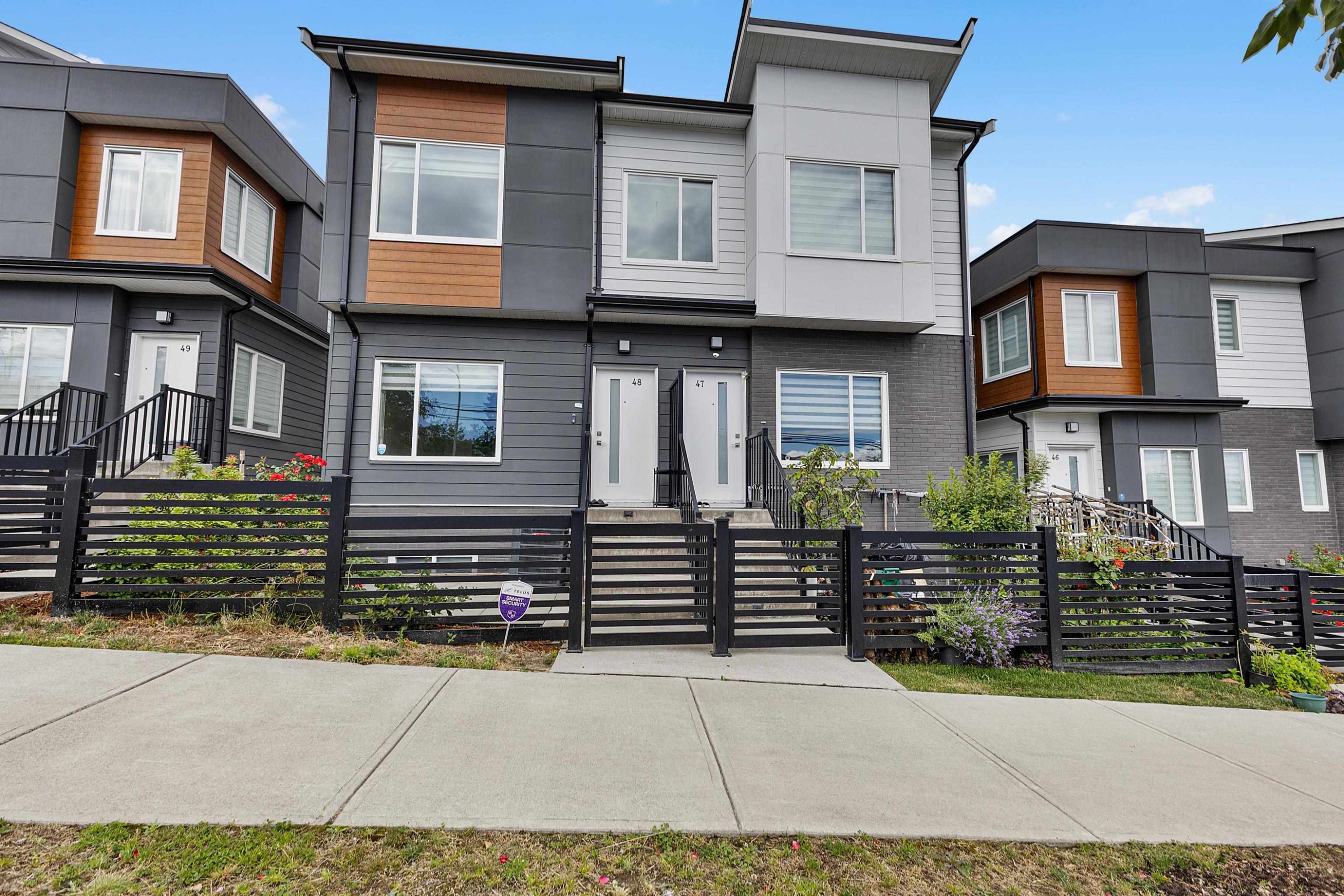 









9652


162a

Street, 48,
Surrey,




BC
V4N 2E4

