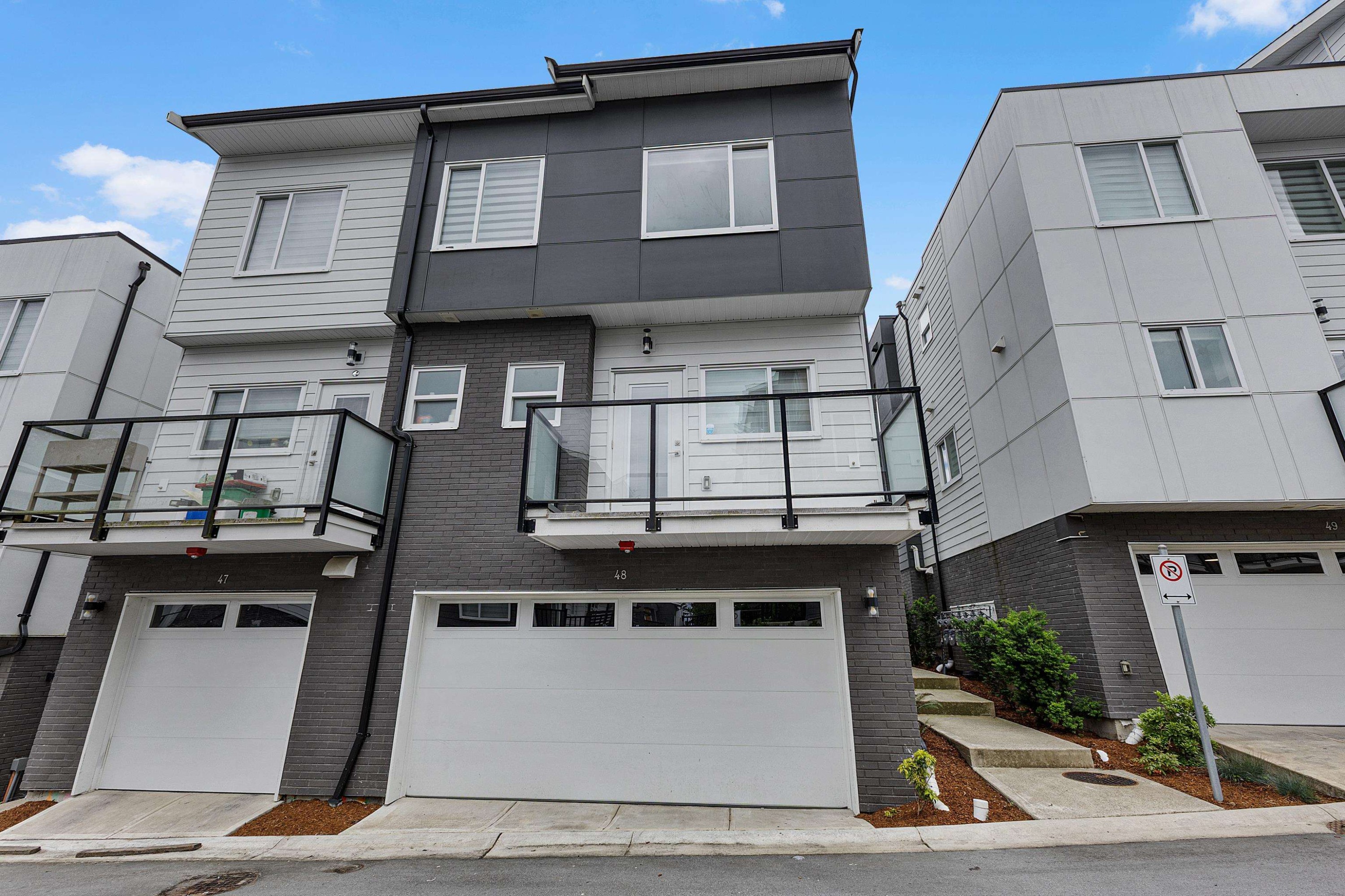 









9652


162a

Street, 48,
Surrey,




BC
V4N 2E4

