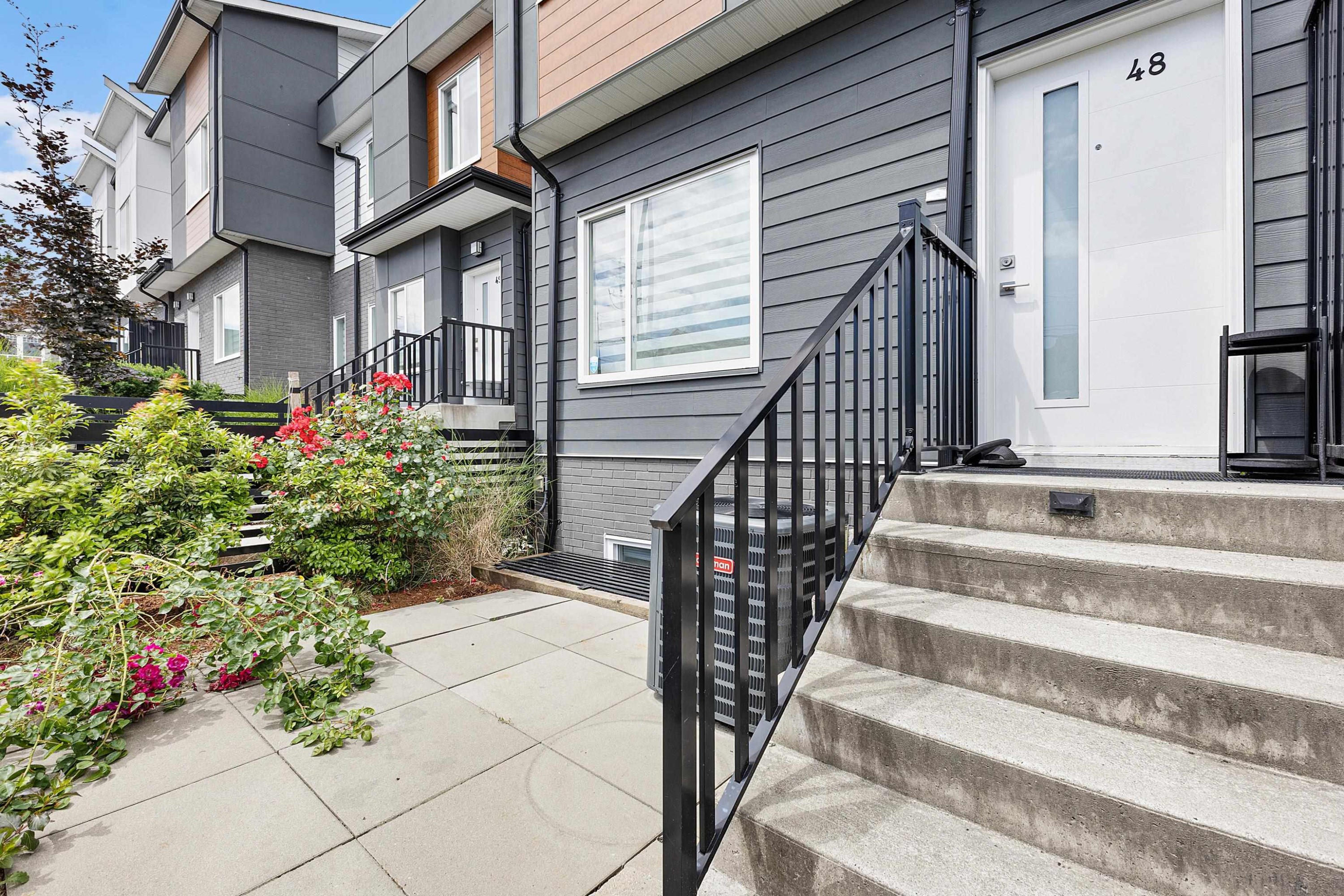 









9652


162a

Street, 48,
Surrey,




BC
V4N 2E4

