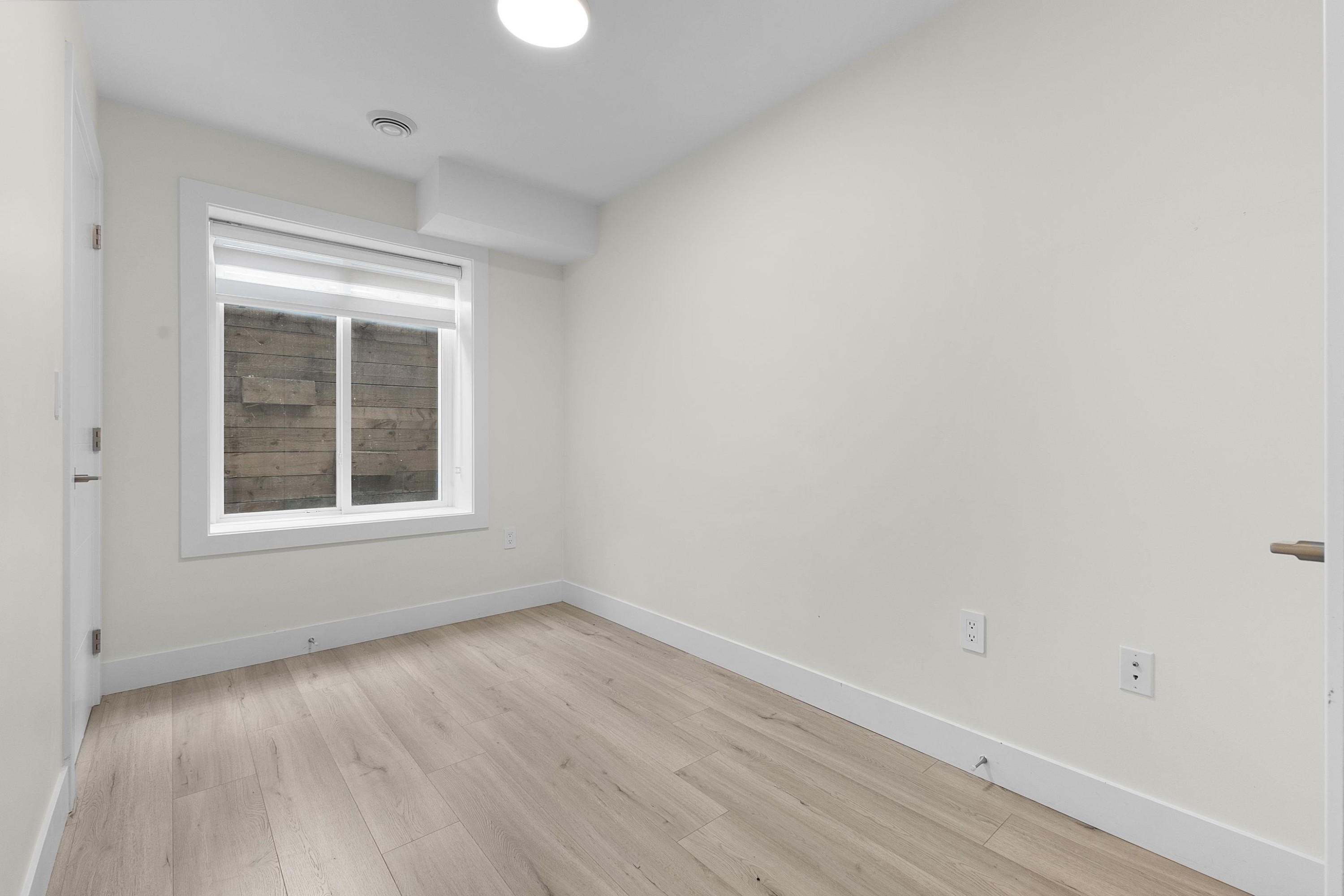 









9652


162a

Street, 48,
Surrey,




BC
V4N 2E4

