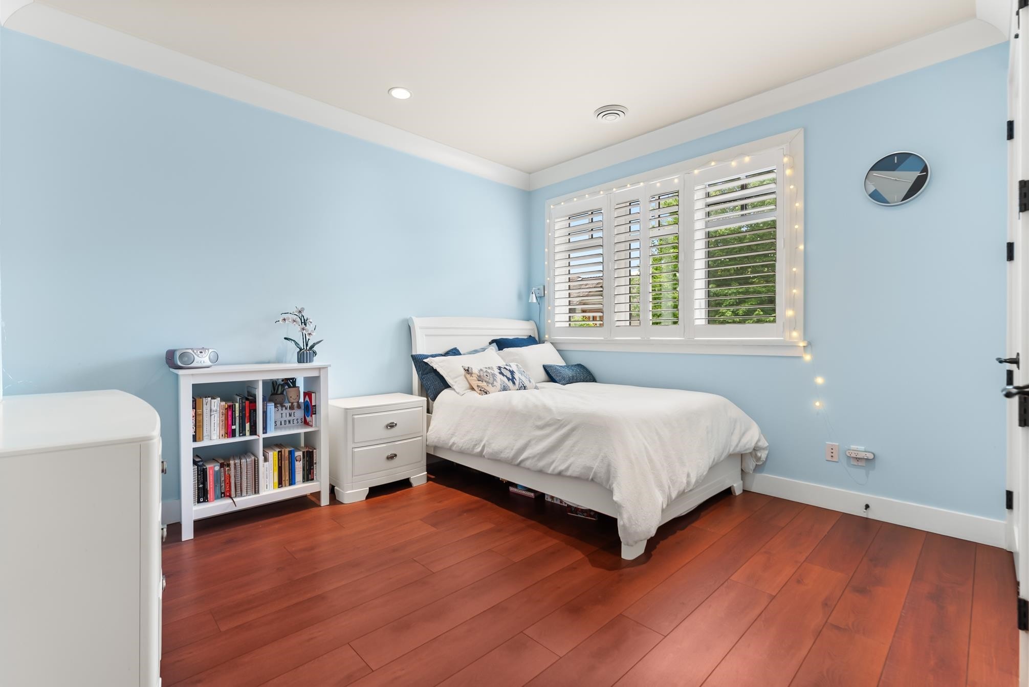 









3122


160

Street, 18,
Surrey,




BC
V3Z 8K5

