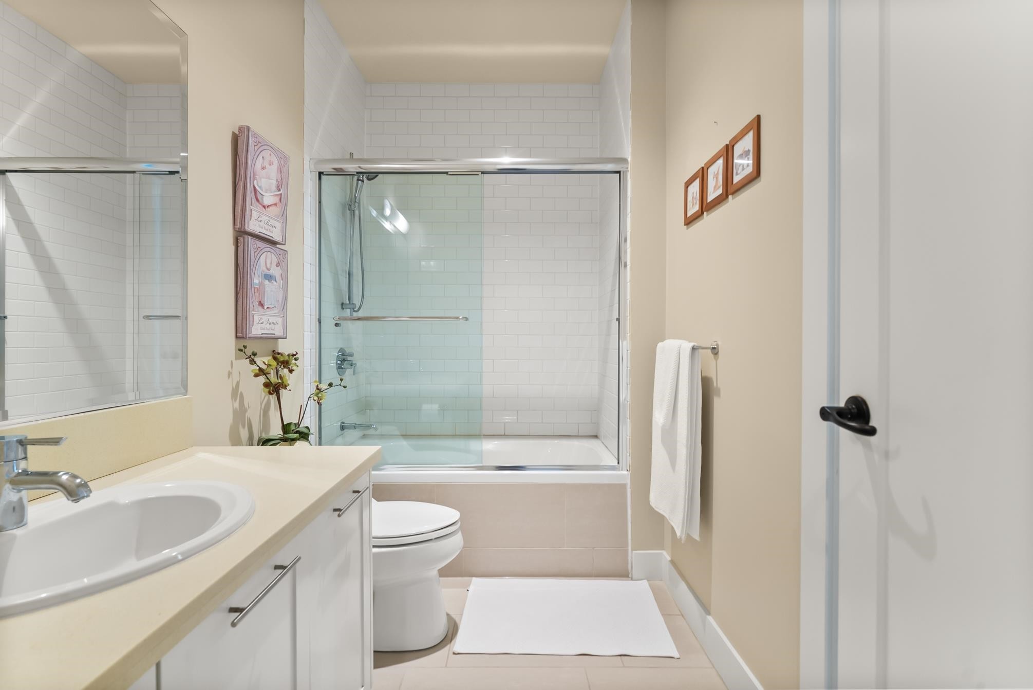 









3122


160

Street, 18,
Surrey,




BC
V3Z 8K5

