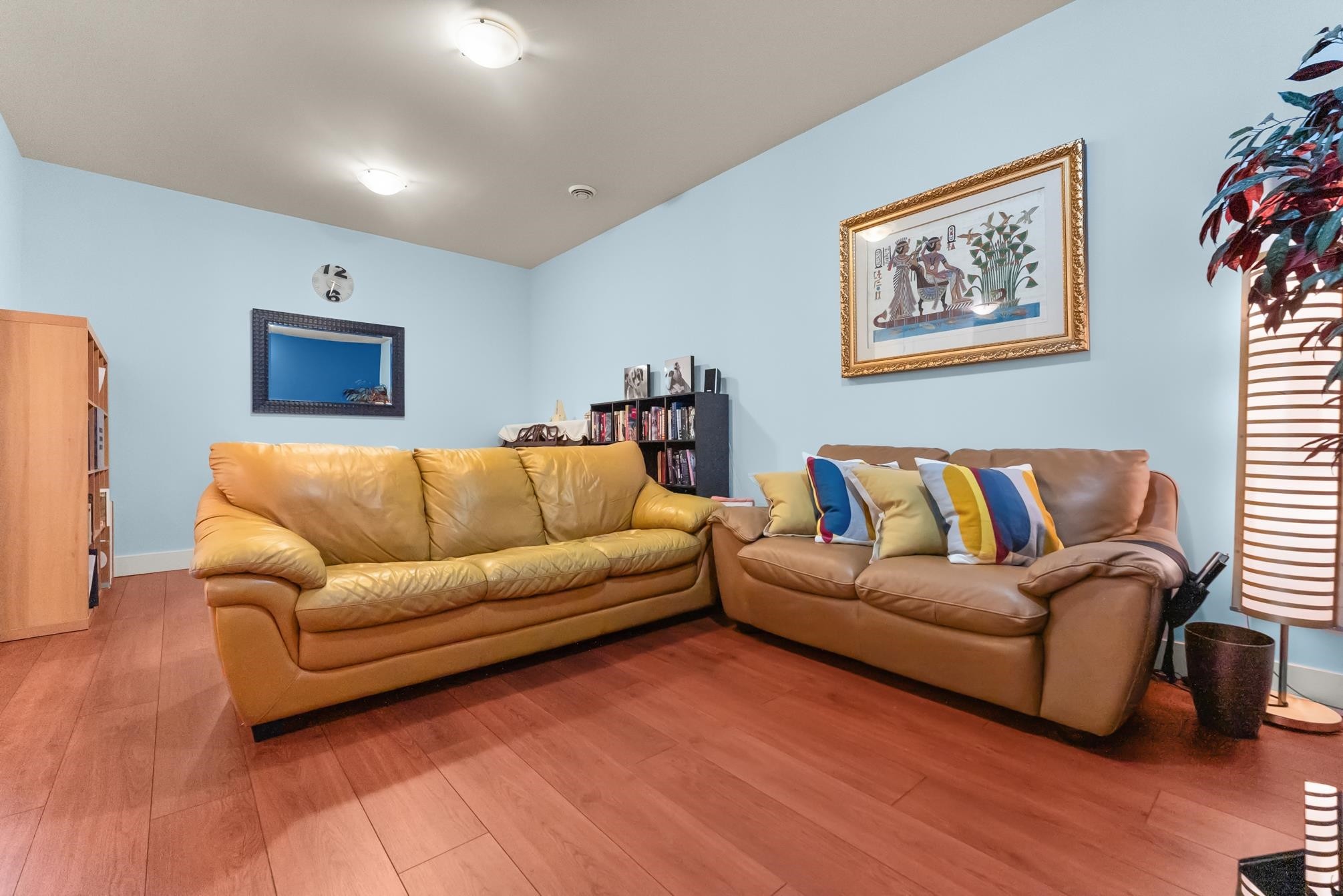 









3122


160

Street, 18,
Surrey,




BC
V3Z 8K5

