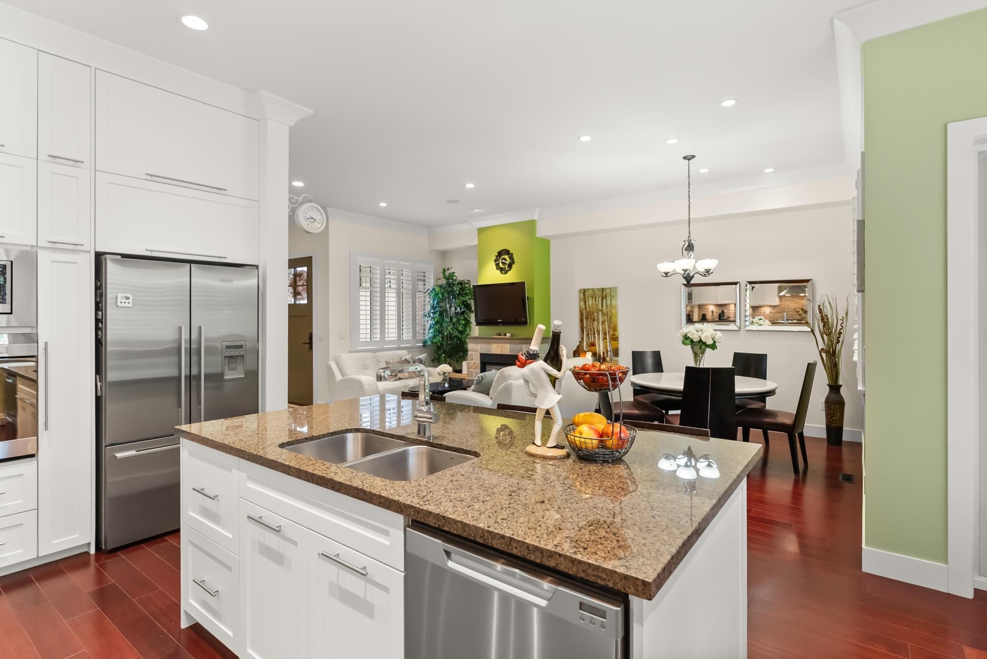 









3122


160

Street, 18,
Surrey,




BC
V3Z 8K5

