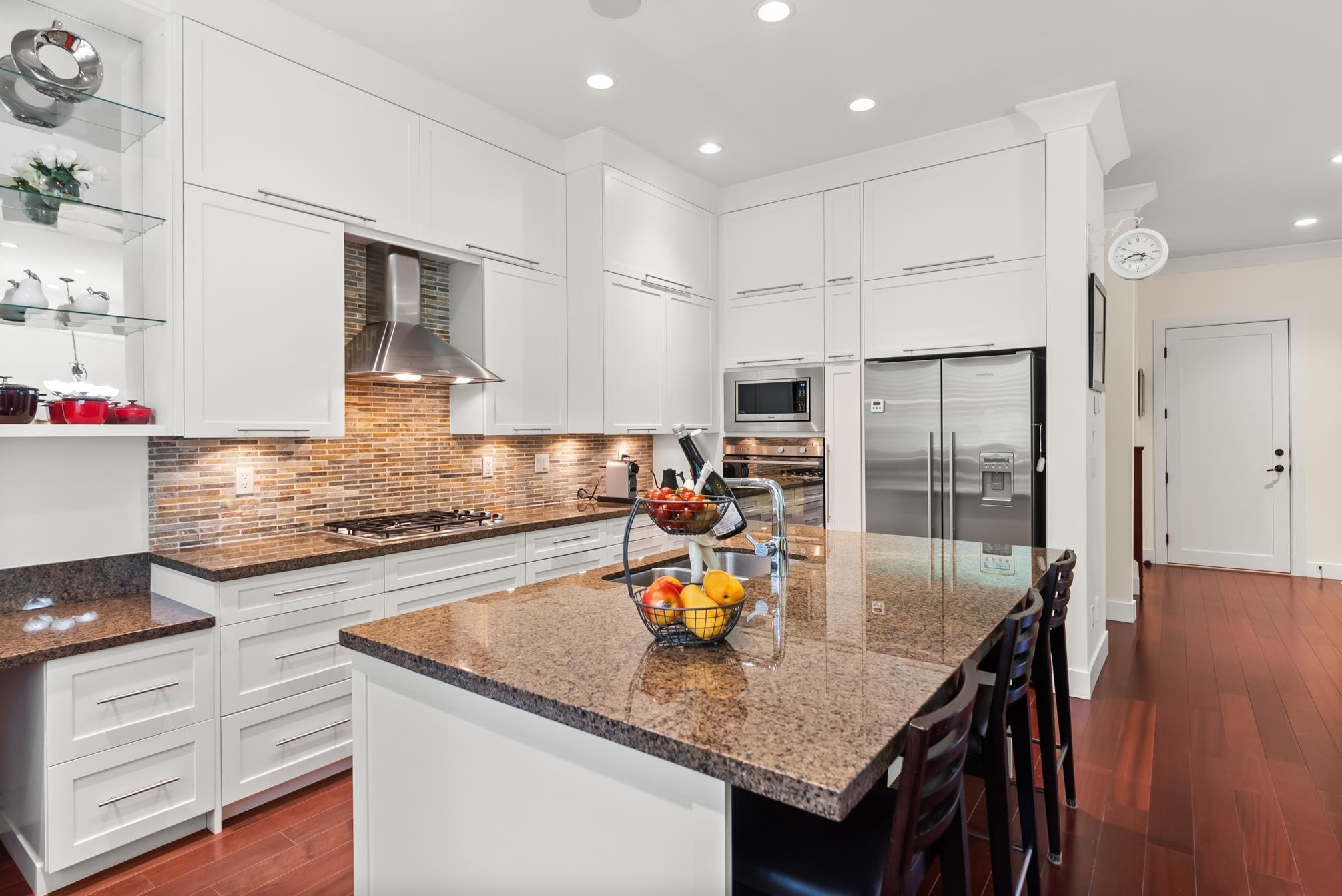 









3122


160

Street, 18,
Surrey,




BC
V3Z 8K5

