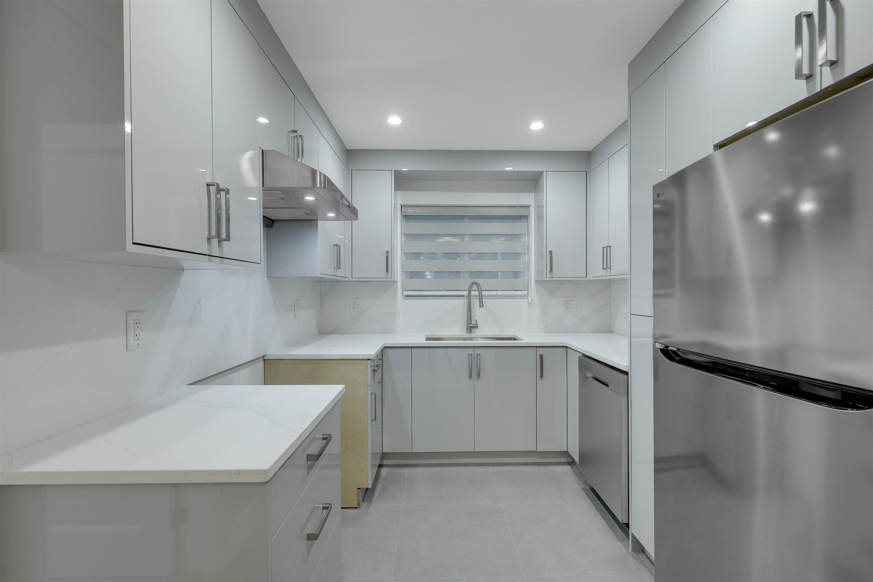 









12509


77b

Avenue,
Surrey,




BC
V3W 8L9

