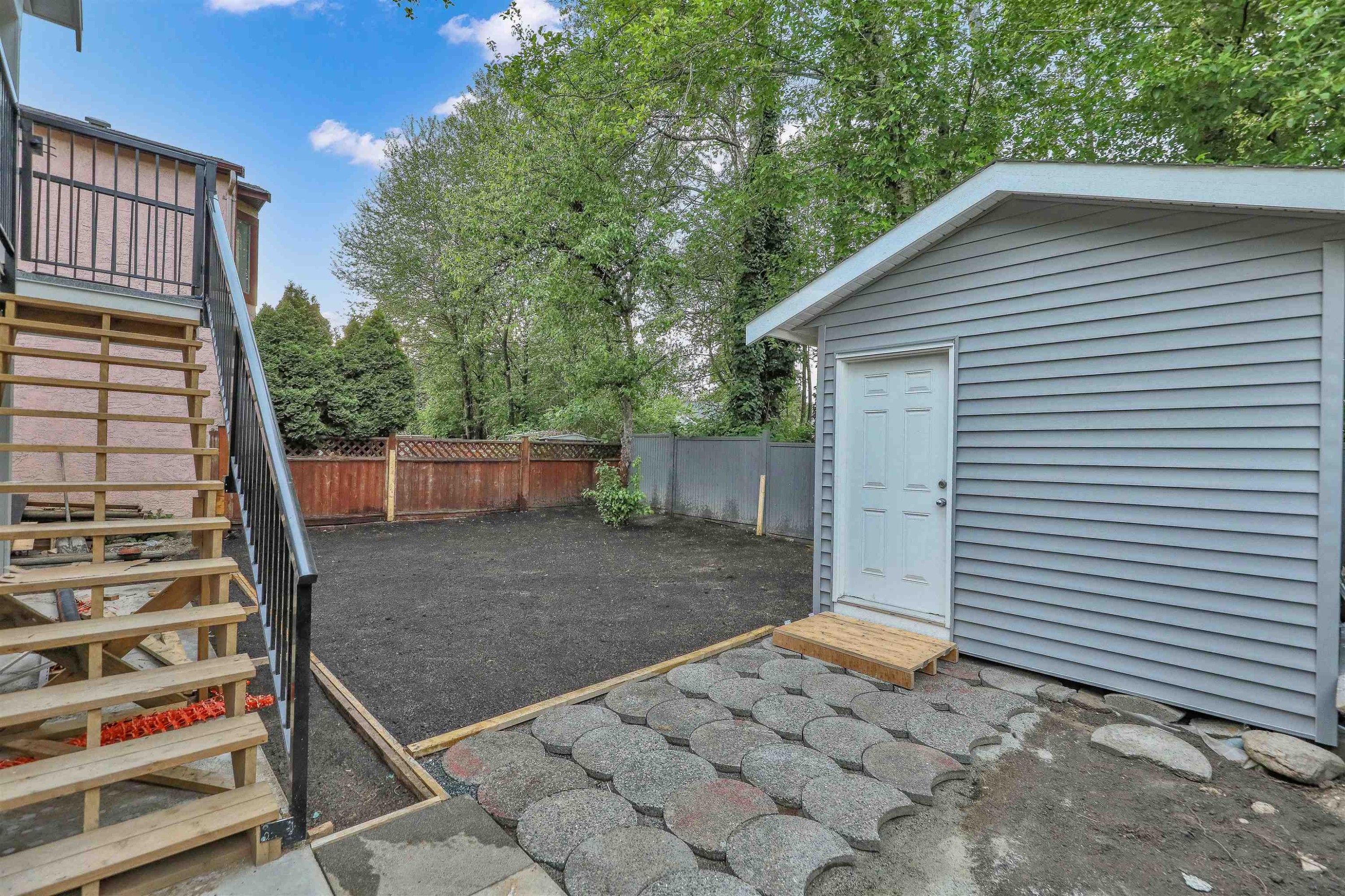 









12509


77b

Avenue,
Surrey,




BC
V3W 8L9

