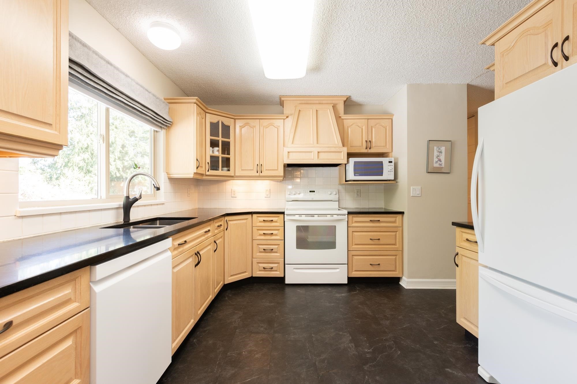 









20249


44

Avenue,
Langley,




BC
V3A 6L9

