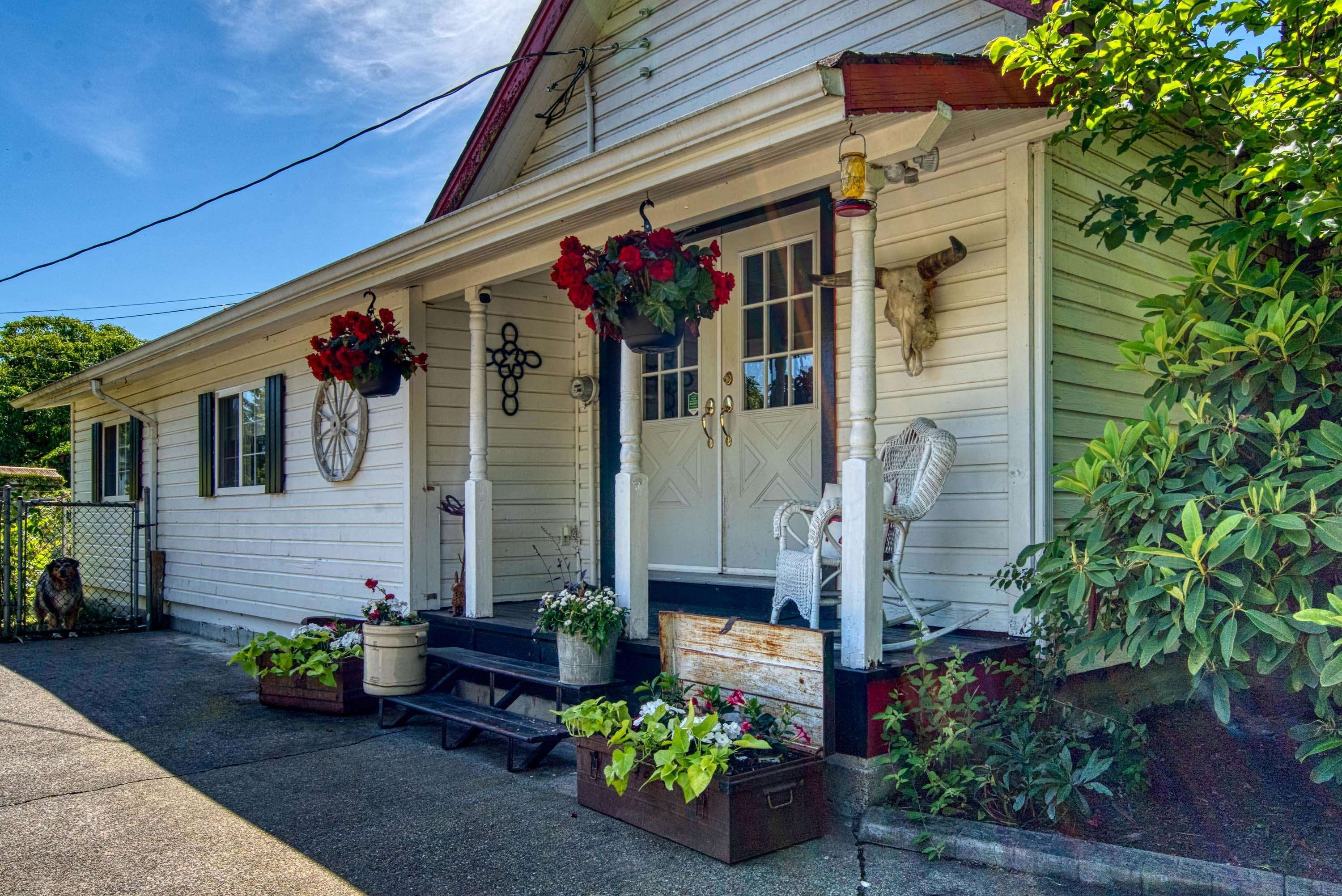 









19636


8

Avenue,
Langley,




BC
V2Z 1W1

