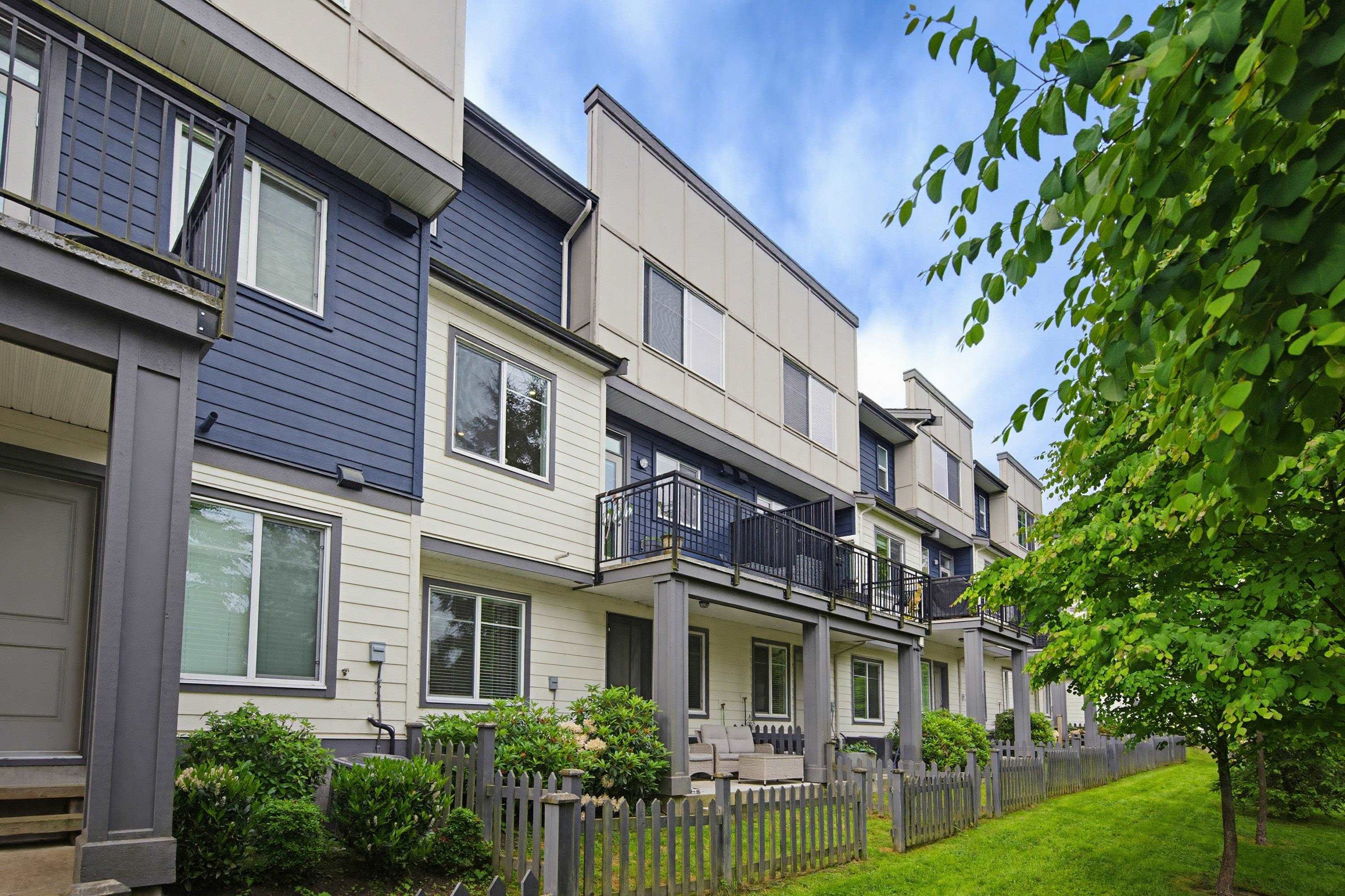 









15665


Mountain View

Drive, 75,
Surrey,




BC
V3Z 0W8

