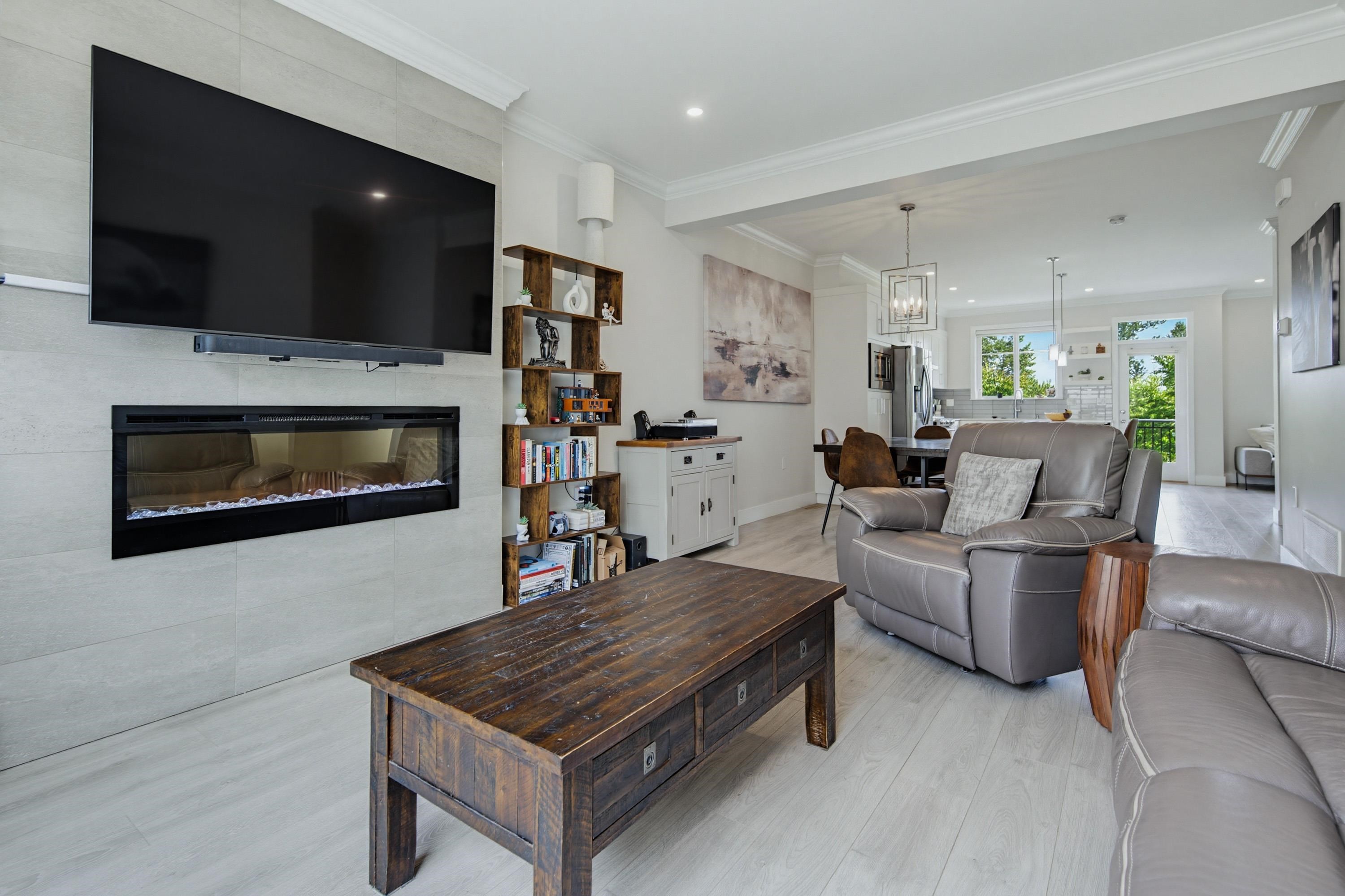 









15665


Mountain View

Drive, 75,
Surrey,




BC
V3Z 0W8

