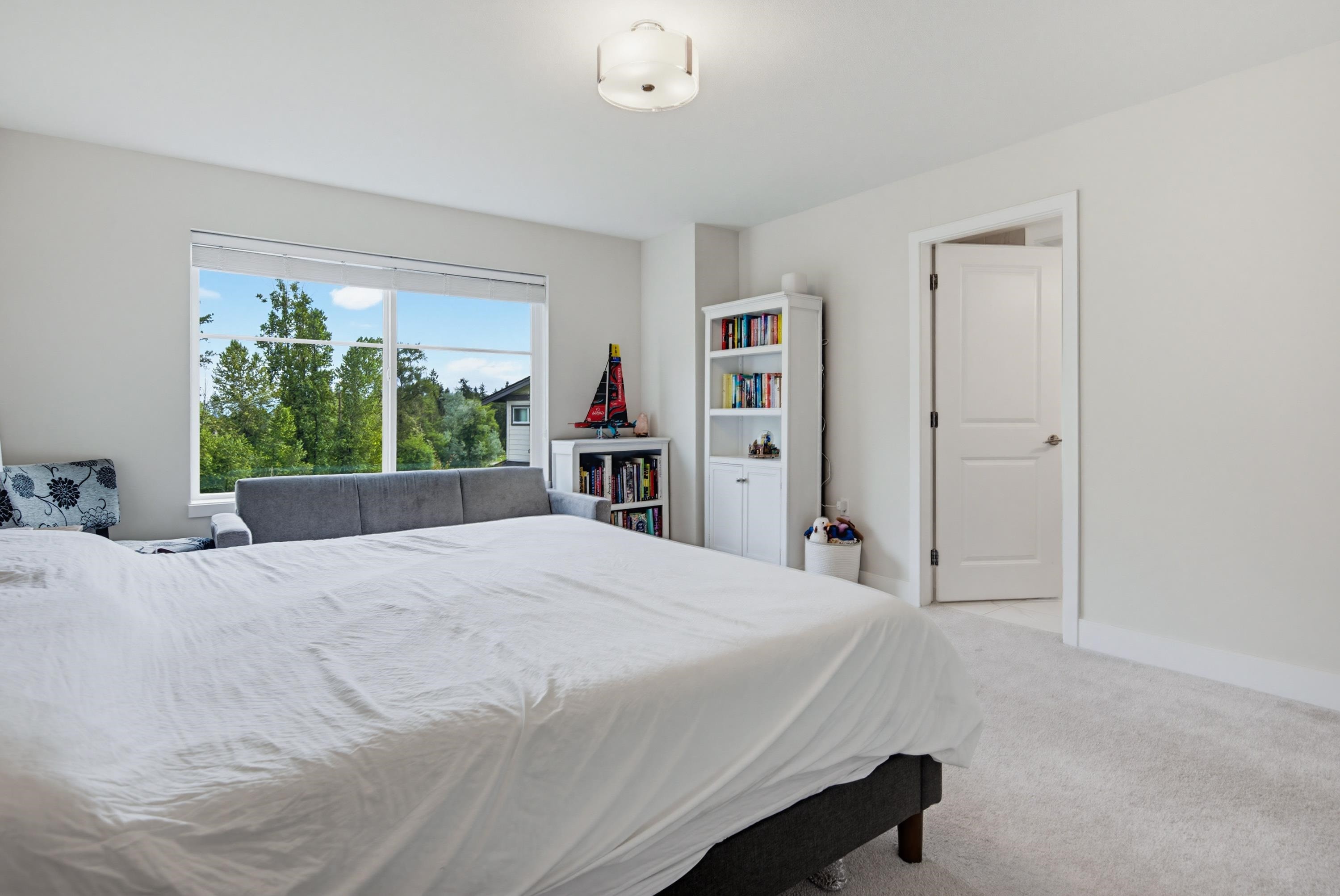 









15665


Mountain View

Drive, 75,
Surrey,




BC
V3Z 0W8

